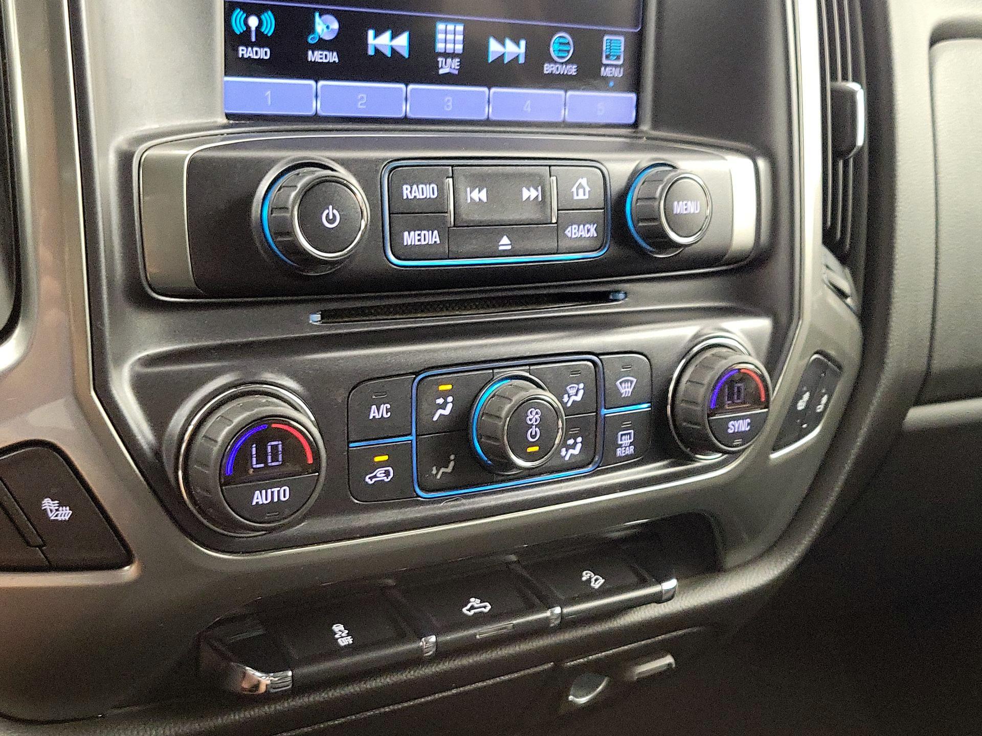 Thumbnail: 2018 Chevrolet Silverado 1500 - 16