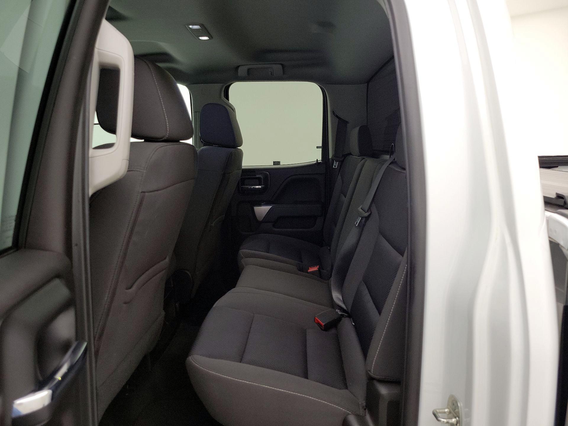 Thumbnail: 2018 Chevrolet Silverado 1500 - 19