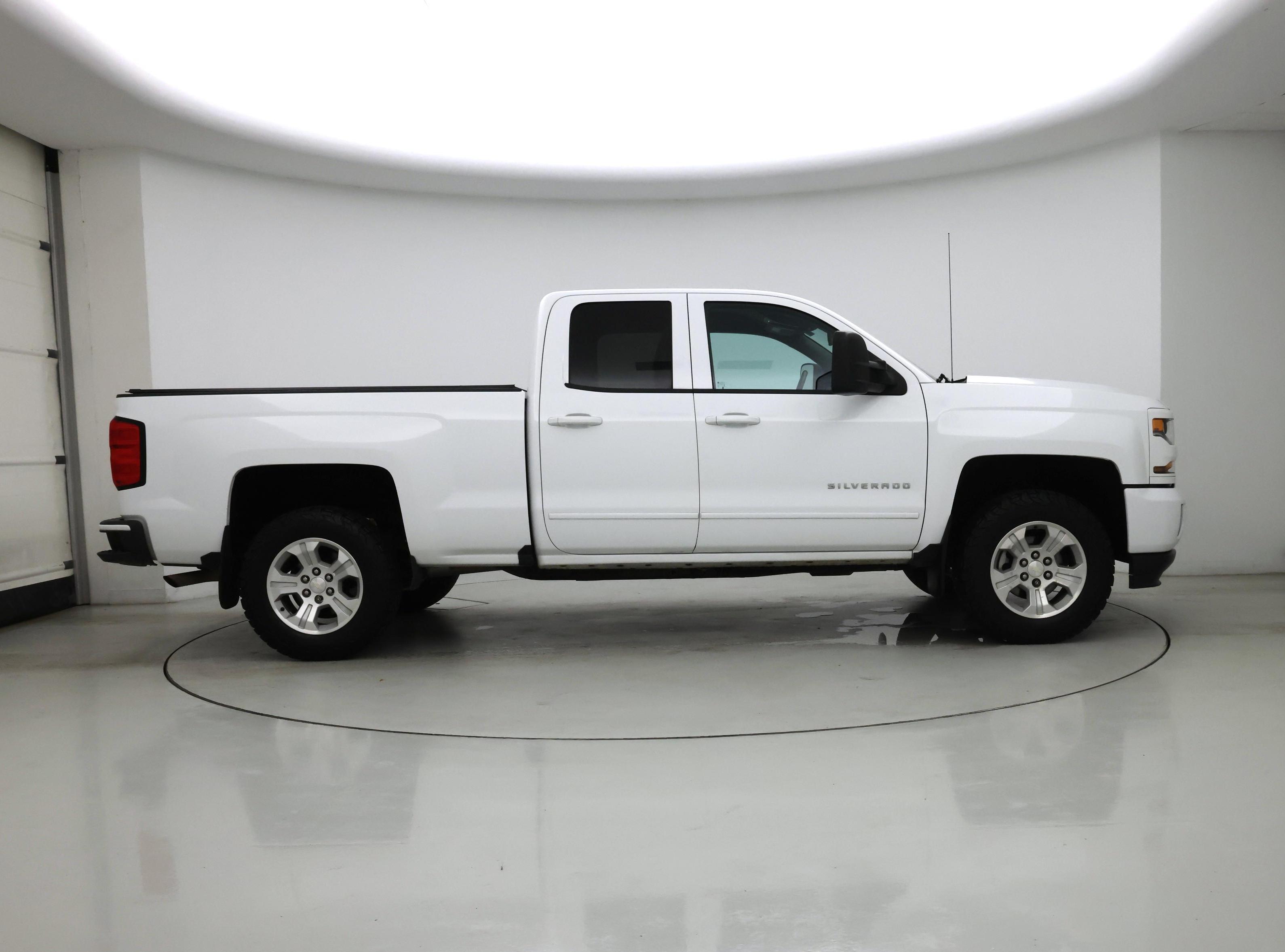 Thumbnail: 2018 Chevrolet Silverado 1500 - 7