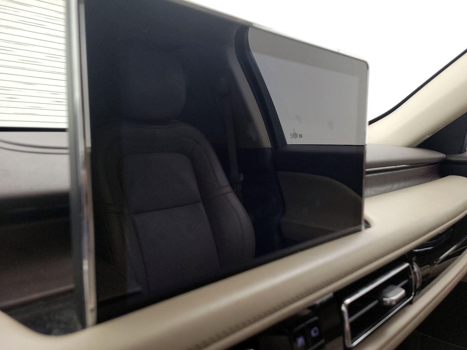 Thumbnail: 2020 Lincoln Aviator - 15