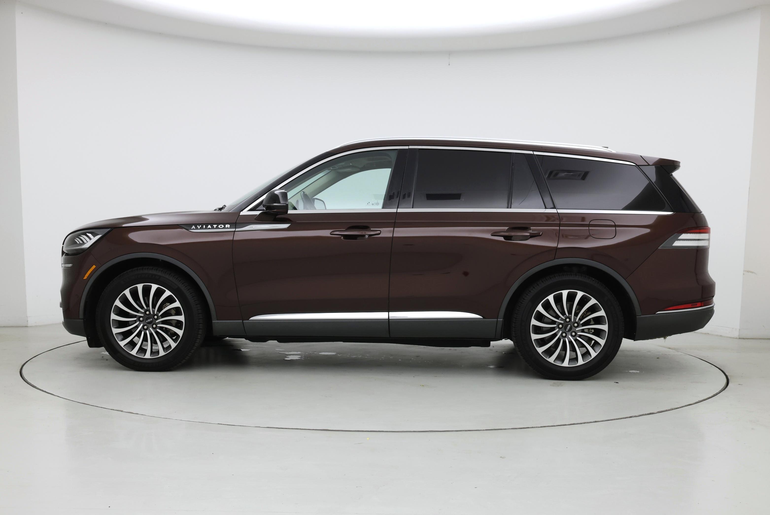 Thumbnail: 2020 Lincoln Aviator - 3