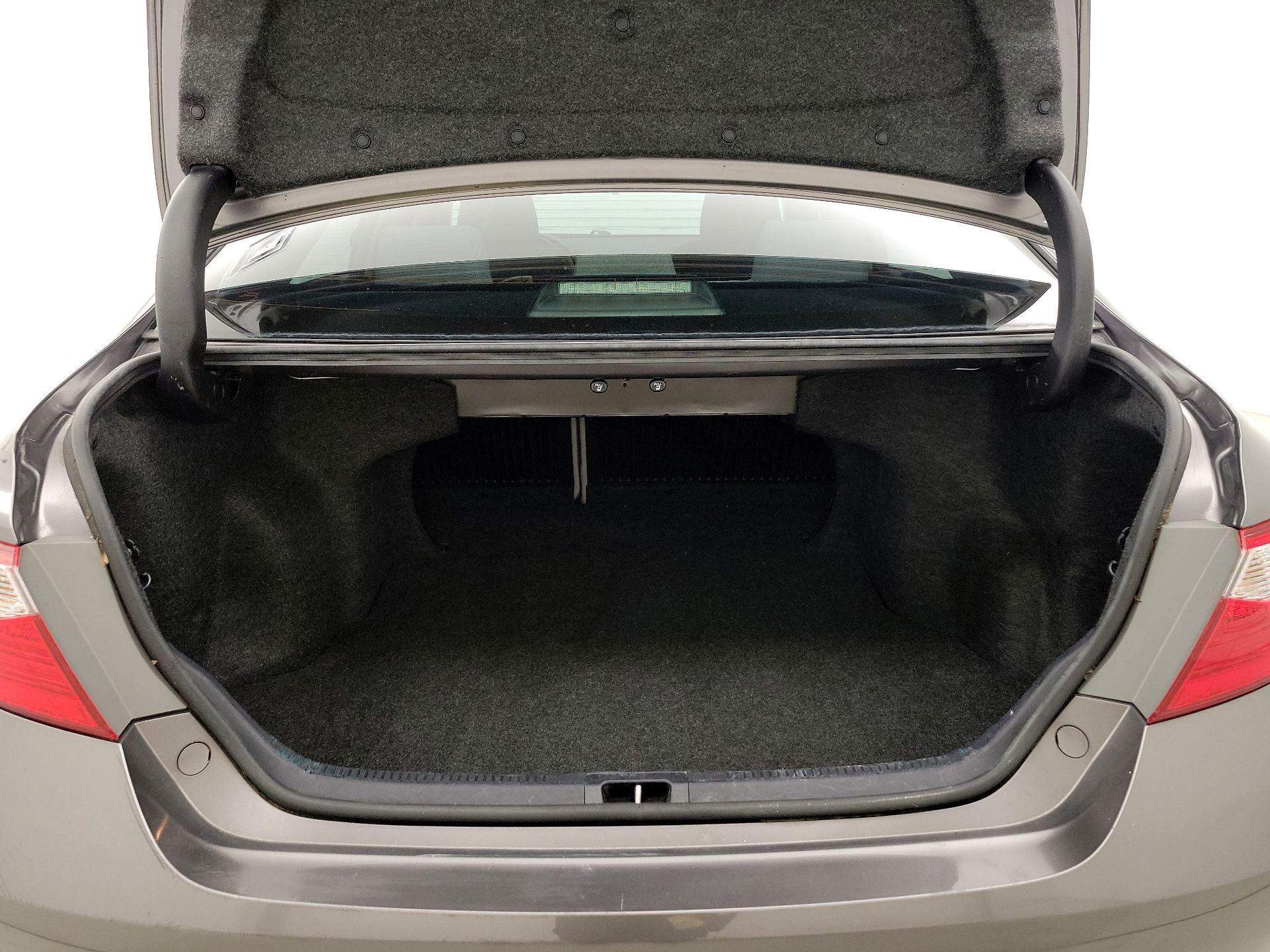 Thumbnail: 2016 Toyota Camry - 20