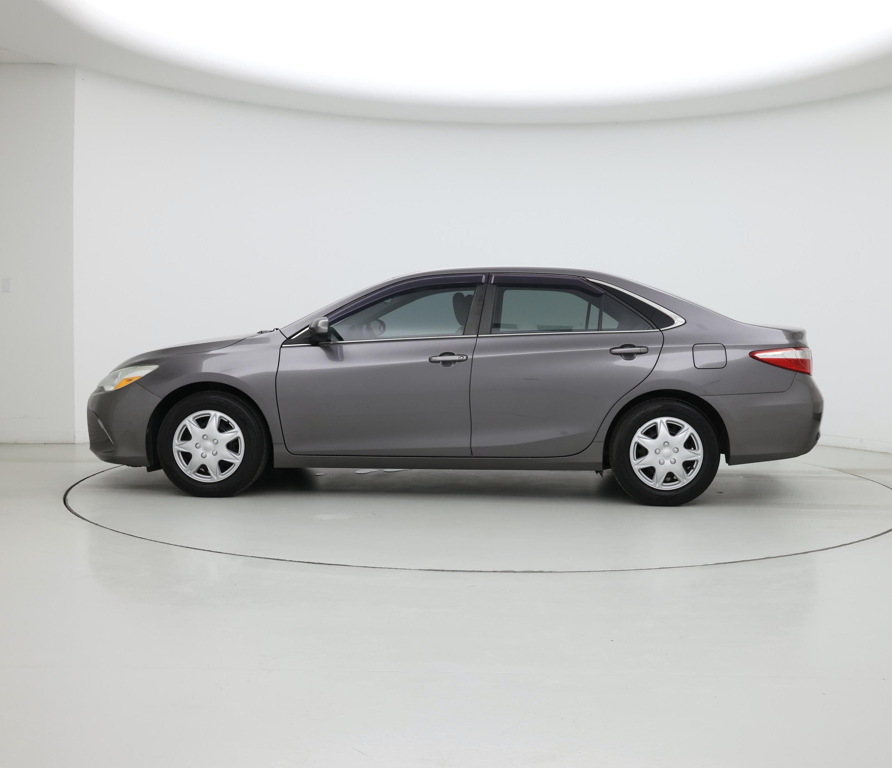 Thumbnail: 2016 Toyota Camry - 3