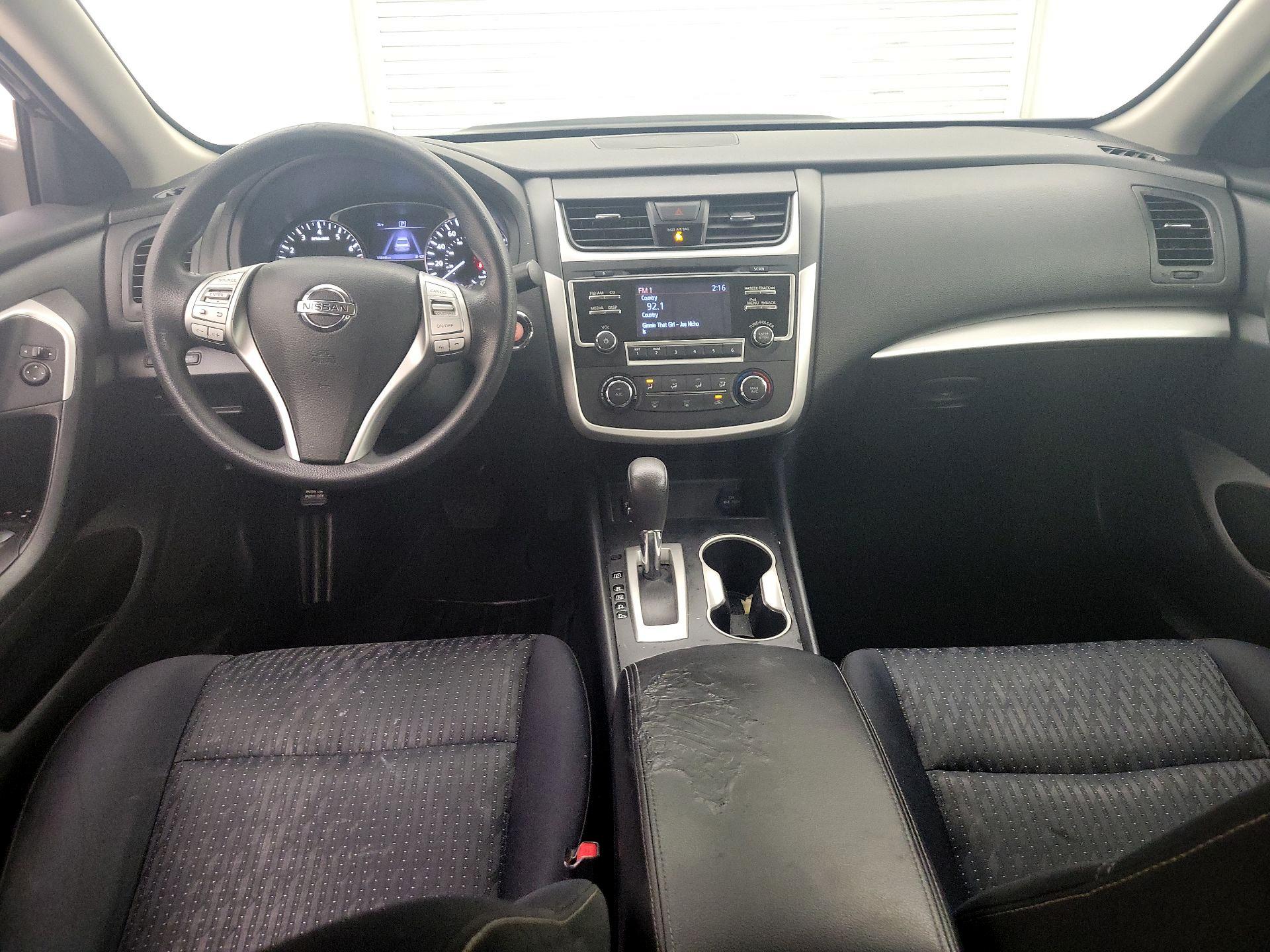 Thumbnail: 2017 Nissan Altima - 9