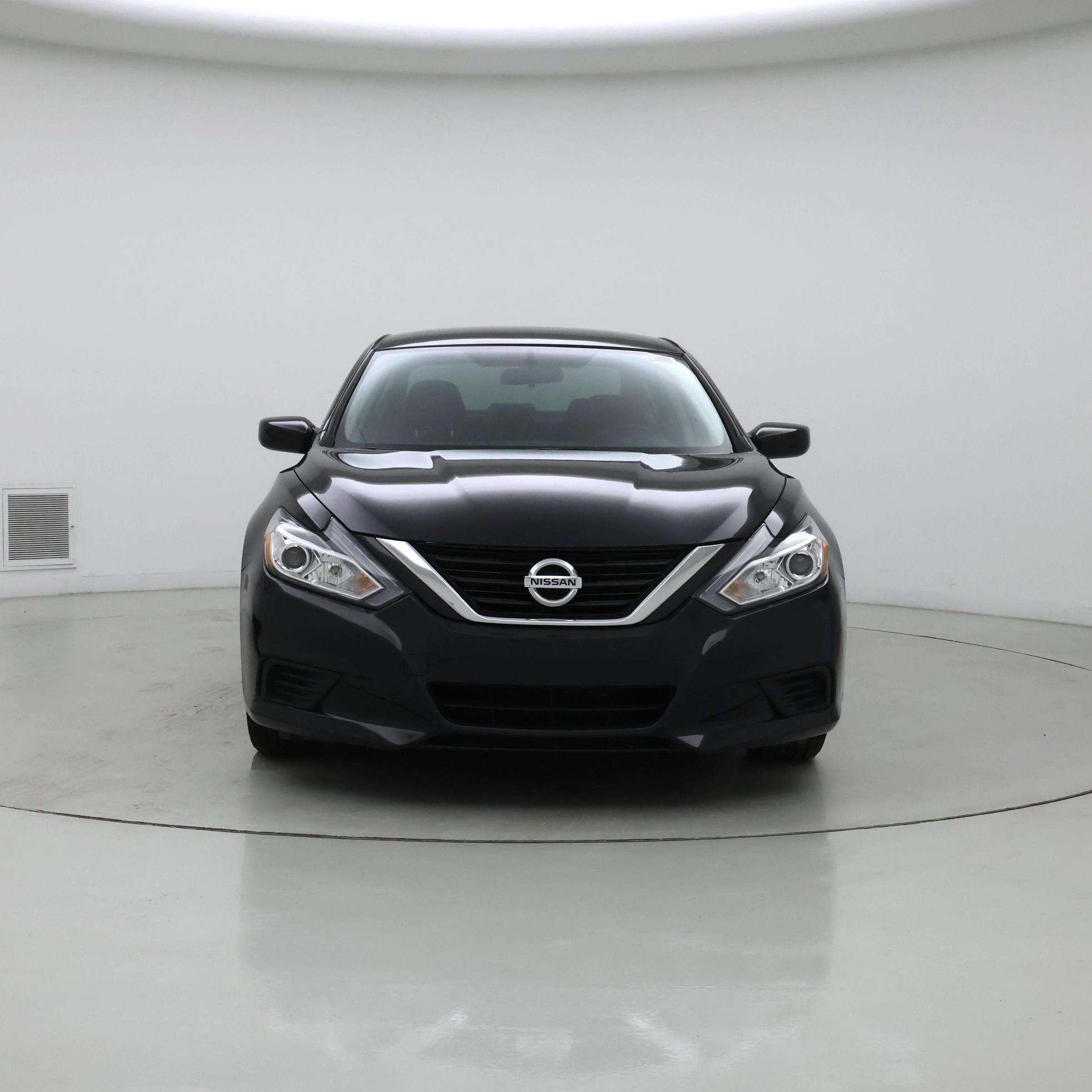 Thumbnail: 2017 Nissan Altima - 5