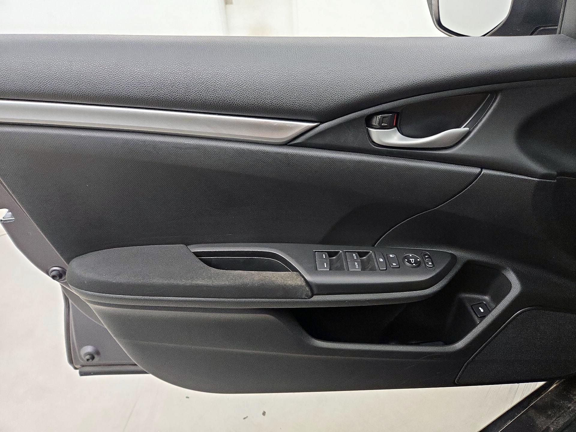 Thumbnail: 2019 Honda Civic - 12