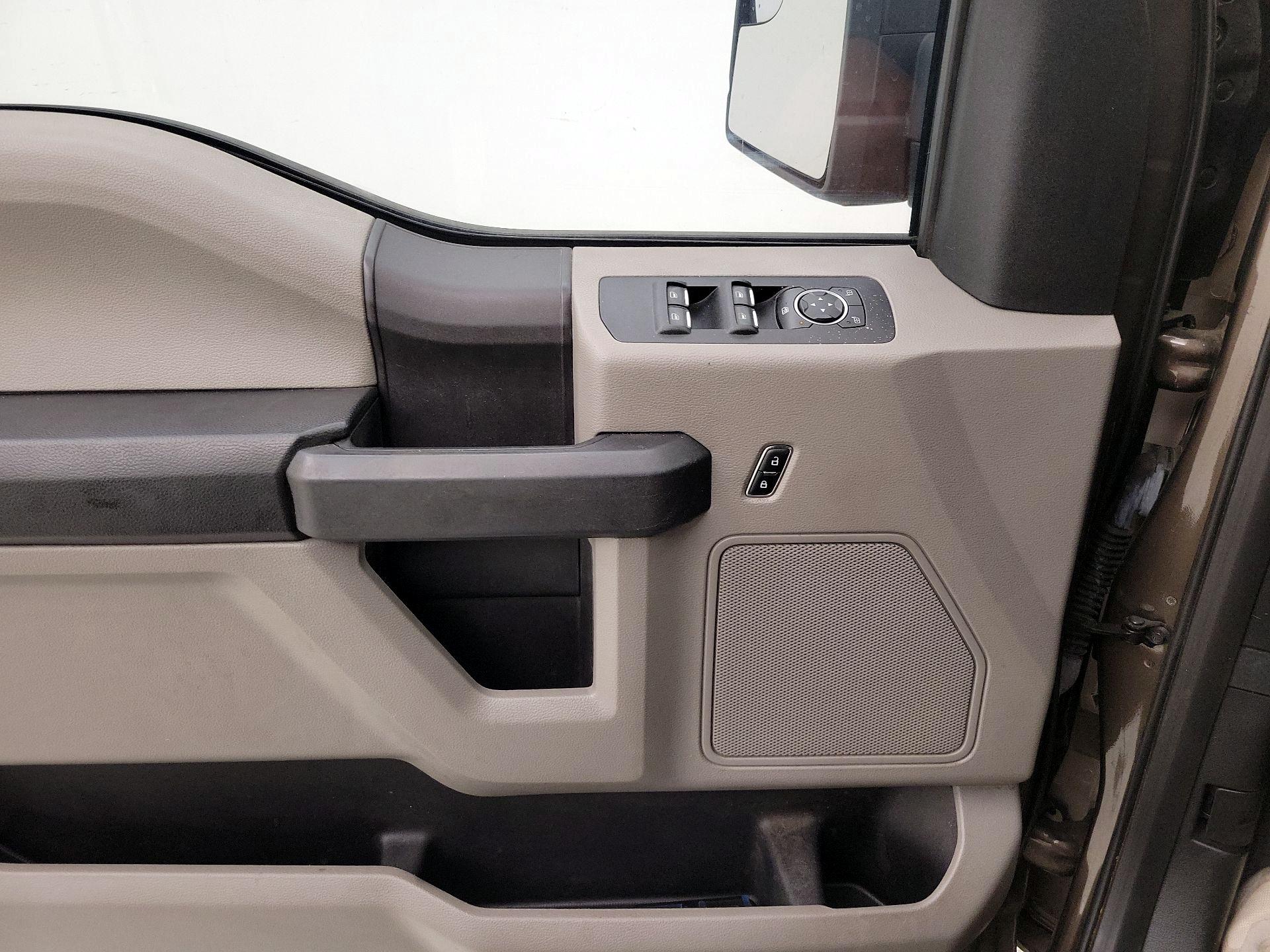 Thumbnail: 2016 Ford F-150 - 12