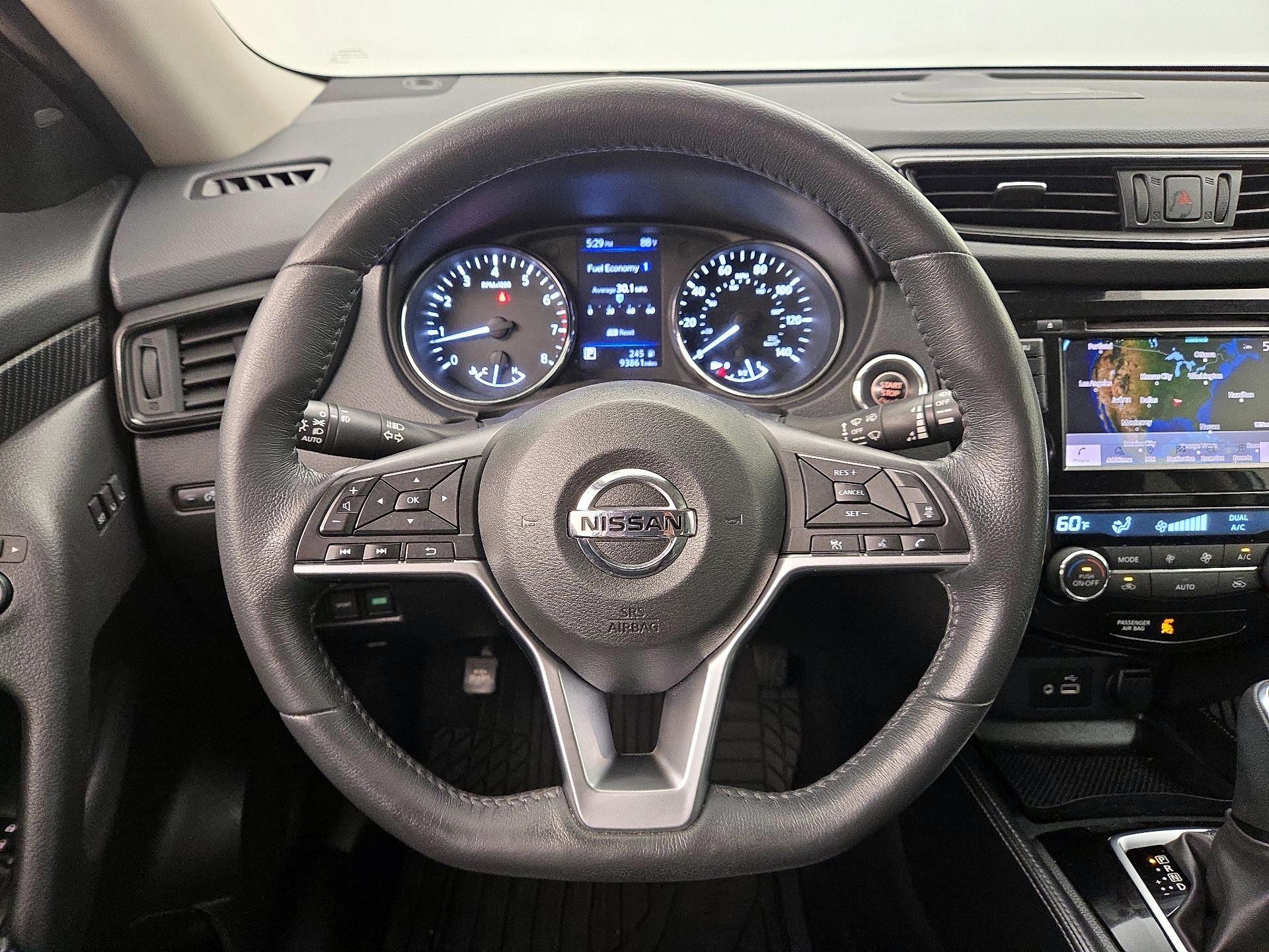 Thumbnail: 2018 Nissan Rogue - 10