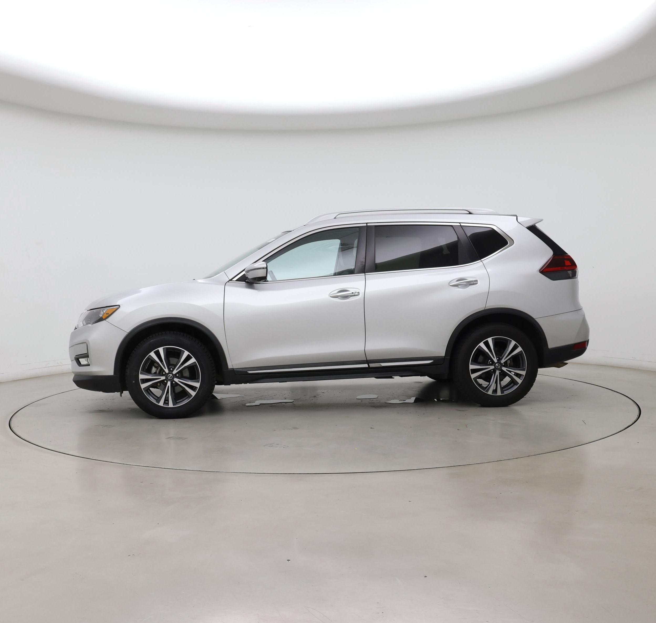 Thumbnail: 2018 Nissan Rogue - 3