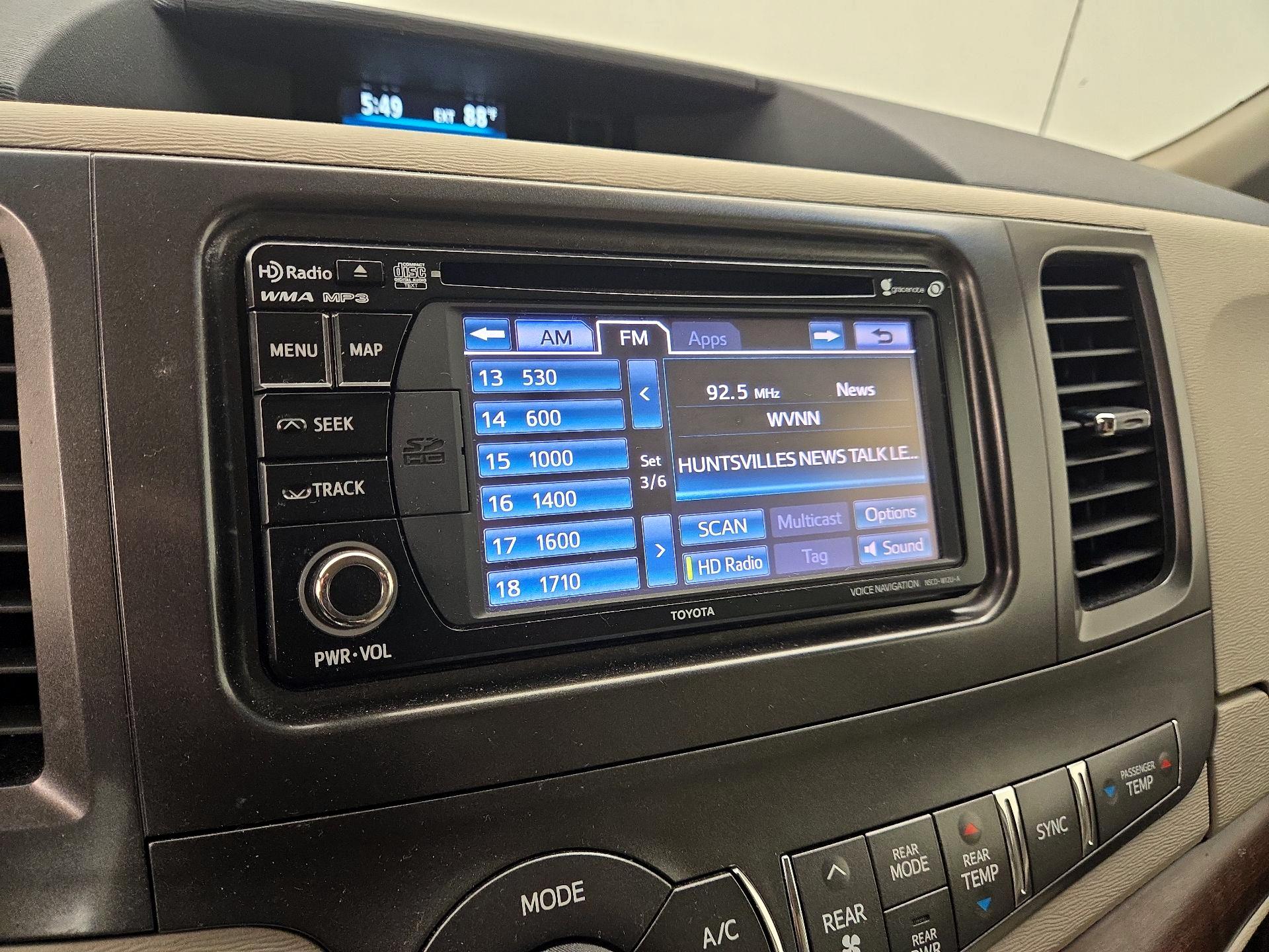Thumbnail: 2014 Toyota Sienna - 16