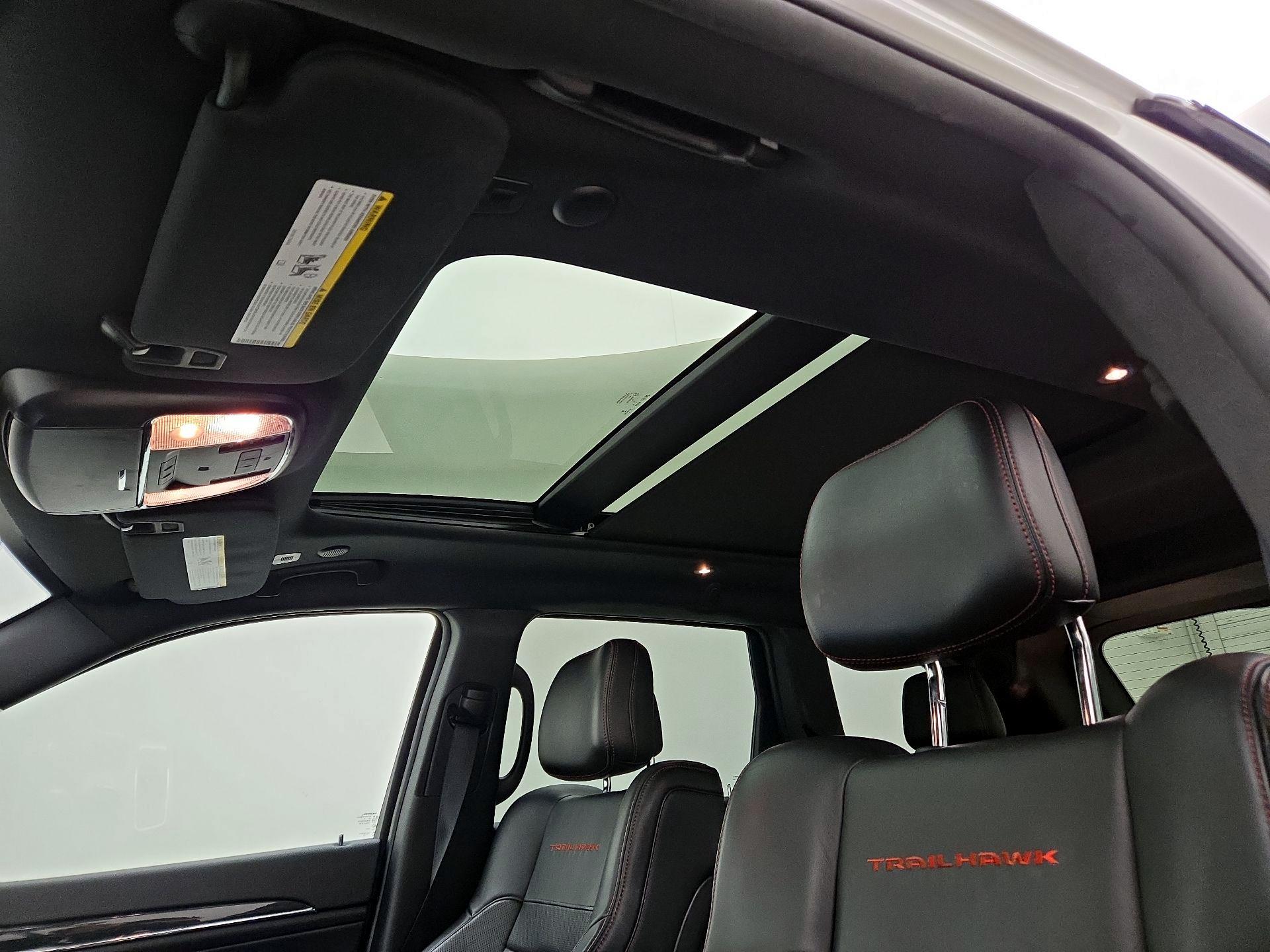 Thumbnail: 2018 Jeep Grand Cherokee - 20