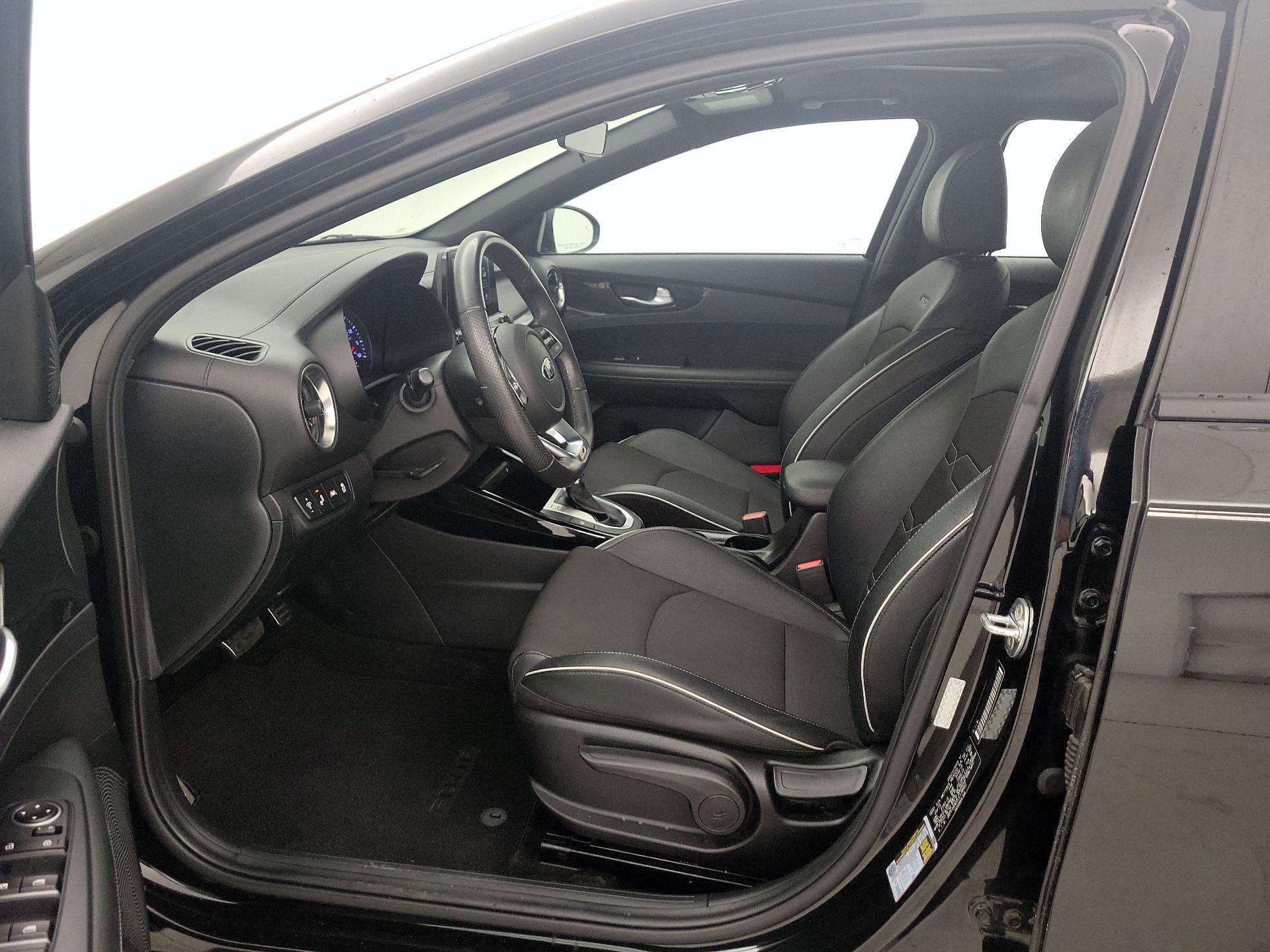 Thumbnail: 2020 Kia Forte - 11