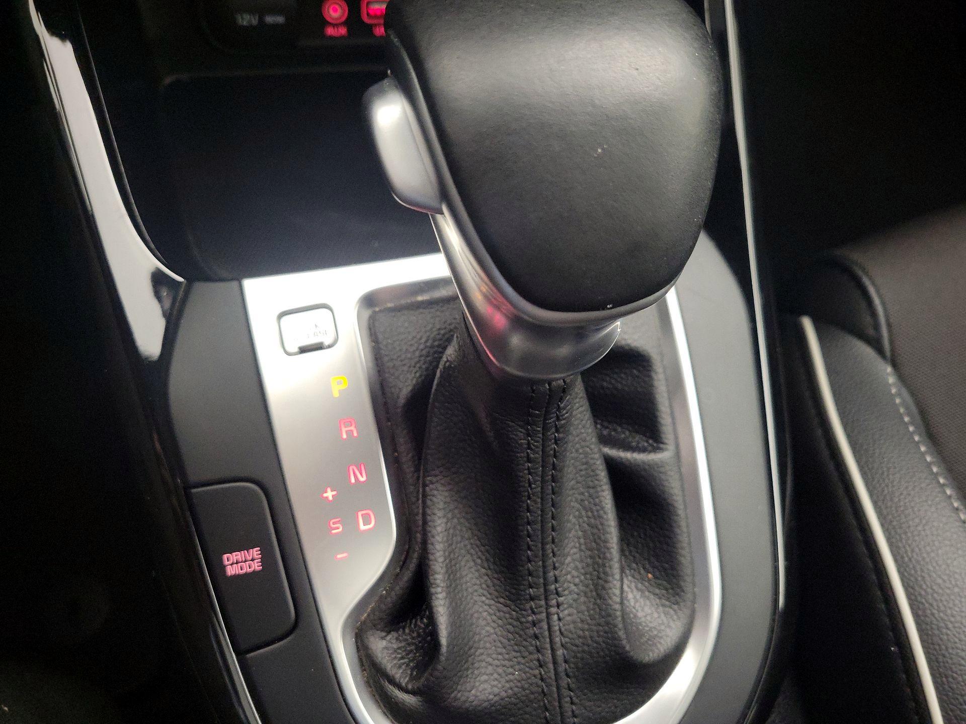 Thumbnail: 2020 Kia Forte - 17