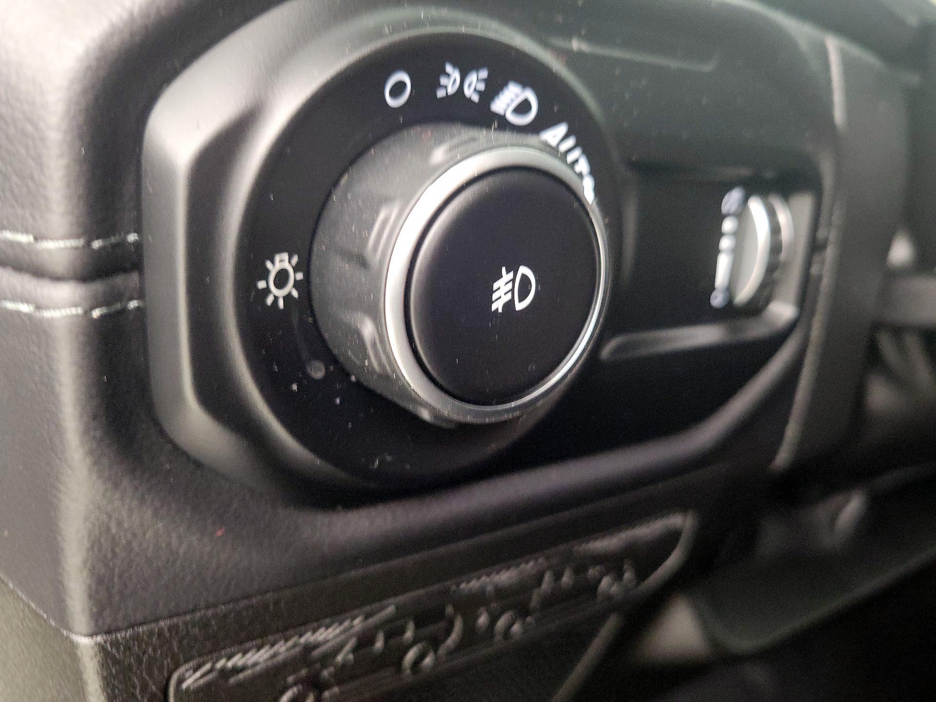 Thumbnail: 2025 Jeep Wrangler - 13
