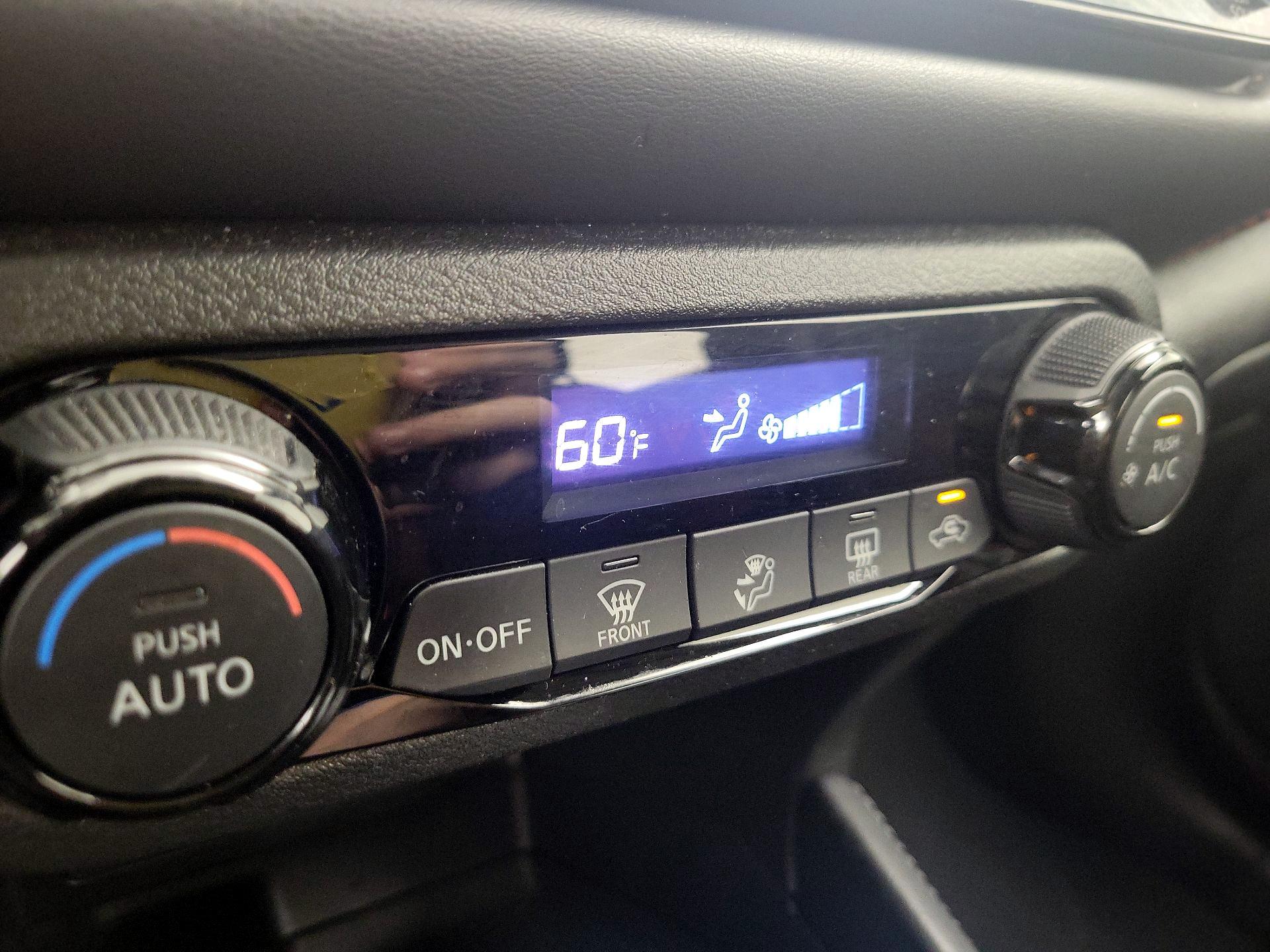 Thumbnail: 2021 Nissan Kicks - 15