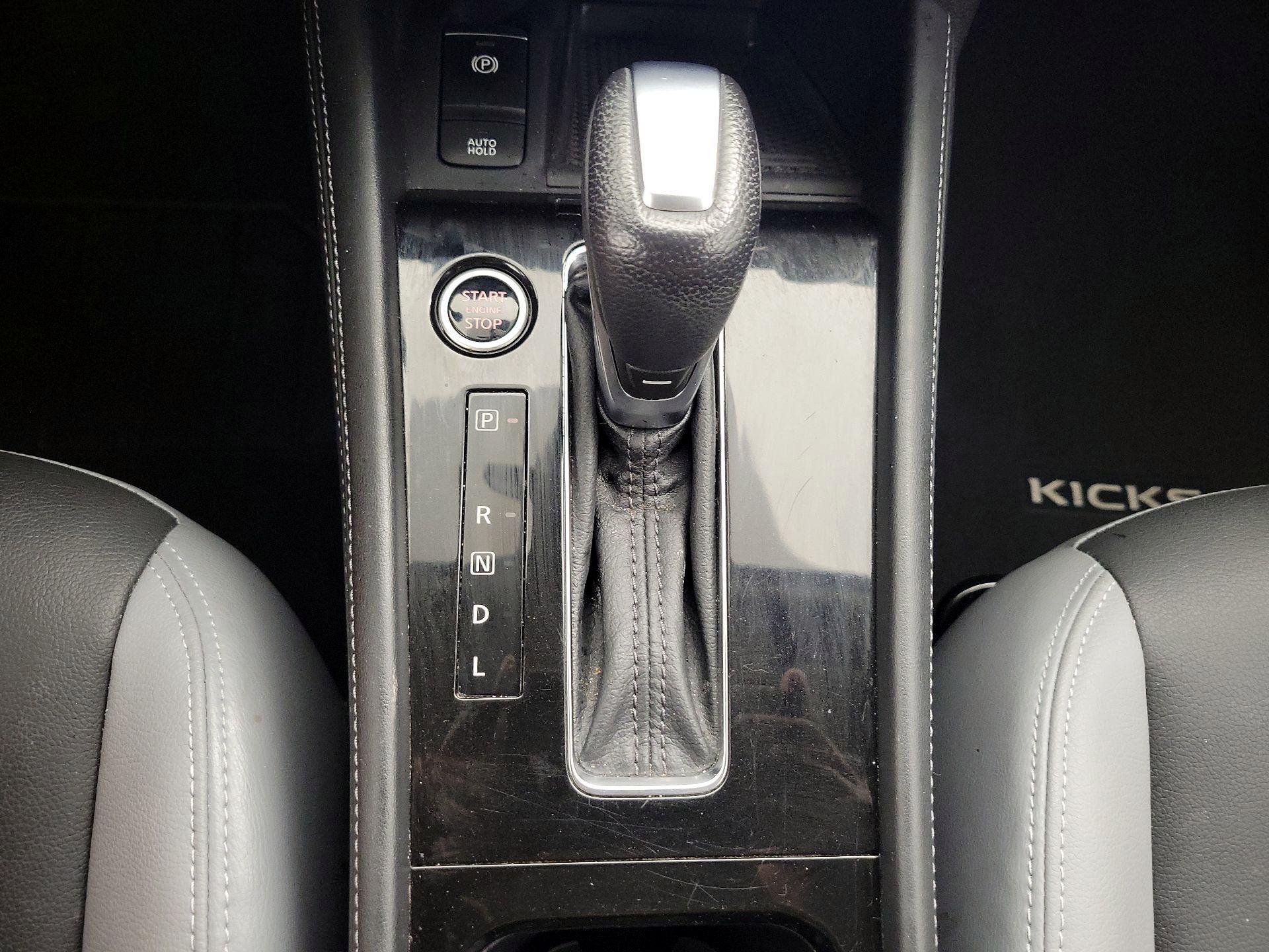 Thumbnail: 2021 Nissan Kicks - 17