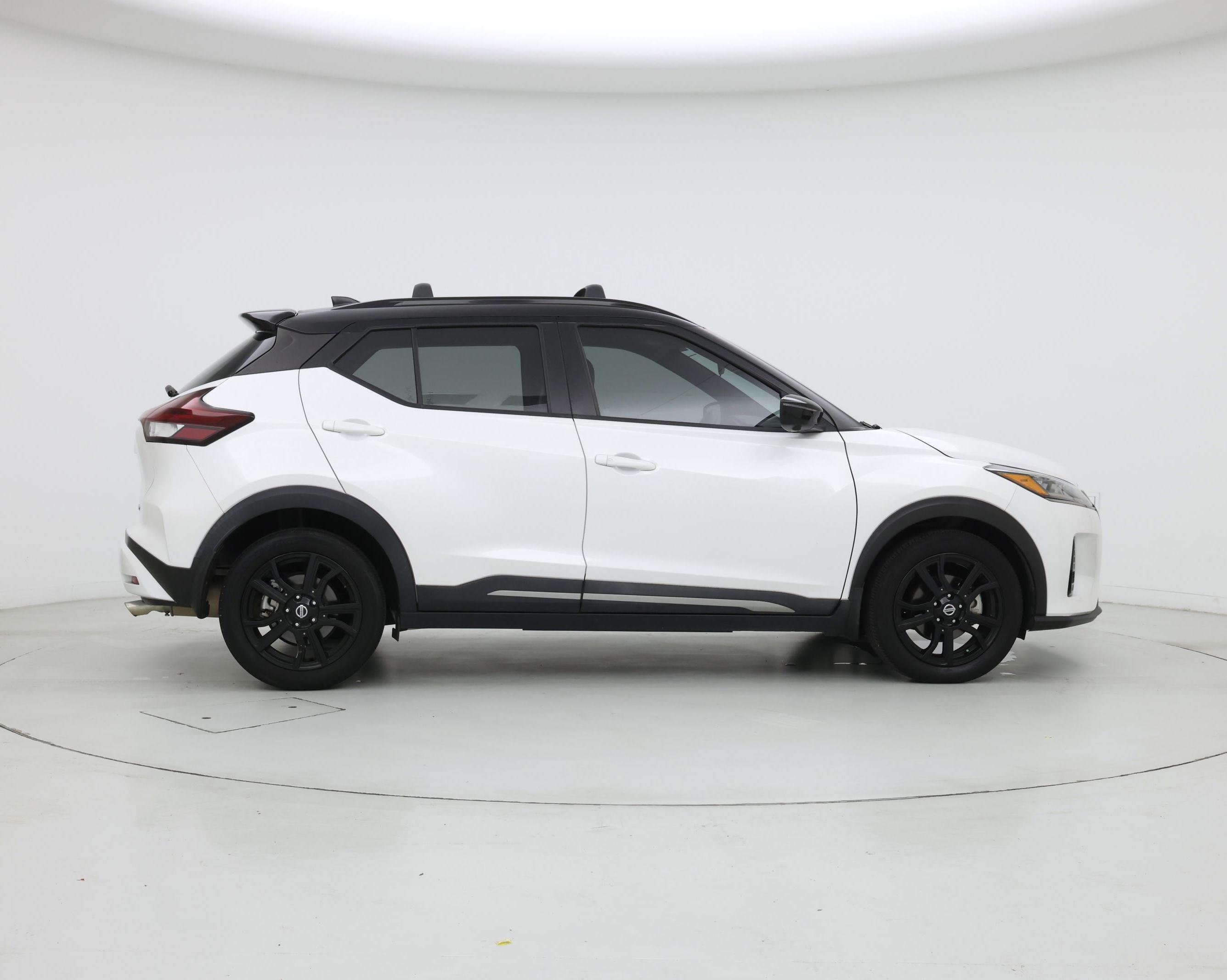Thumbnail: 2021 Nissan Kicks - 7