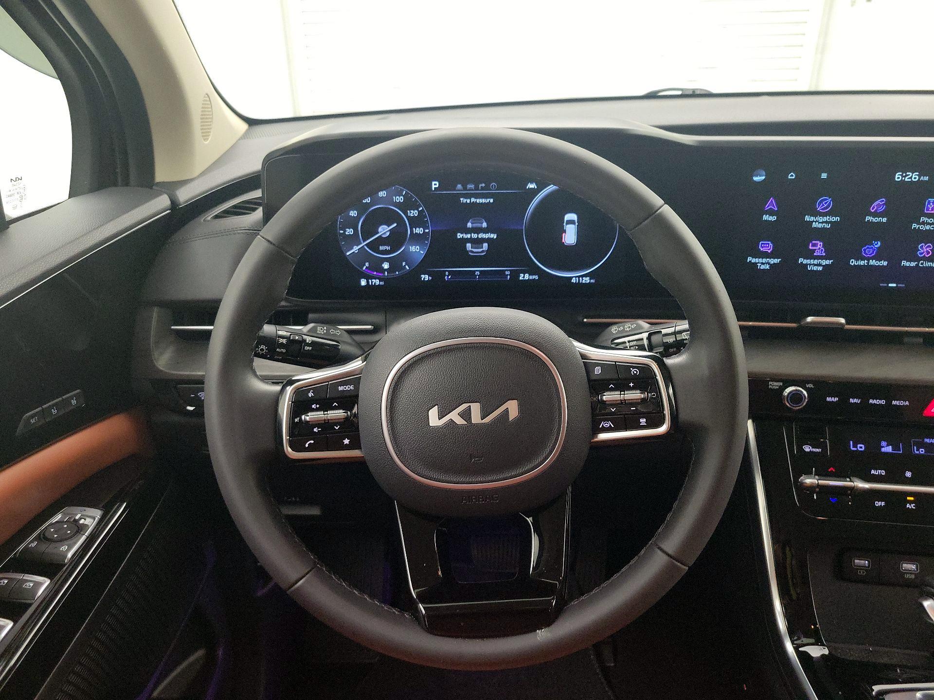 Thumbnail: 2023 Kia Carnival - 10