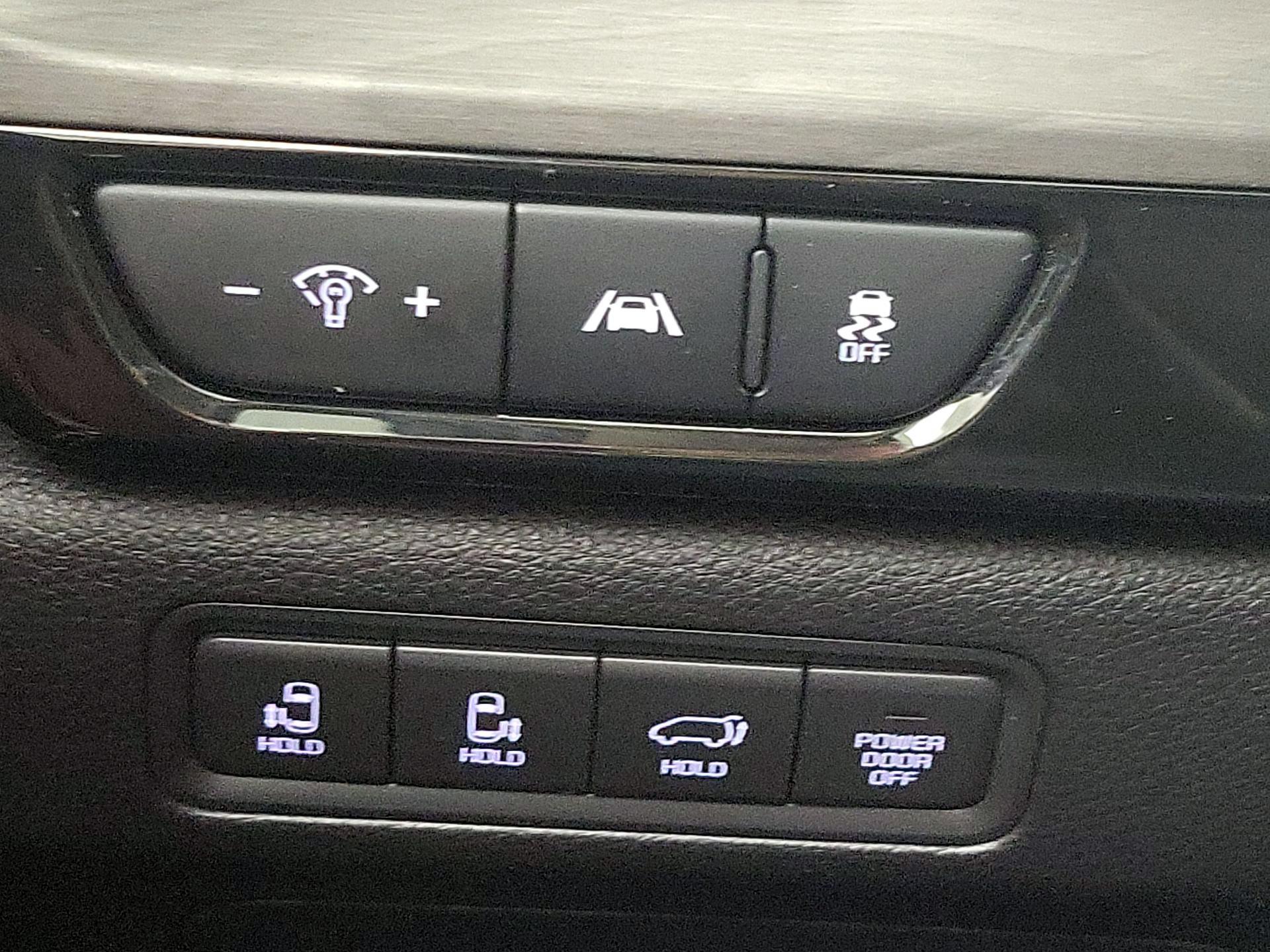 Thumbnail: 2023 Kia Carnival - 13