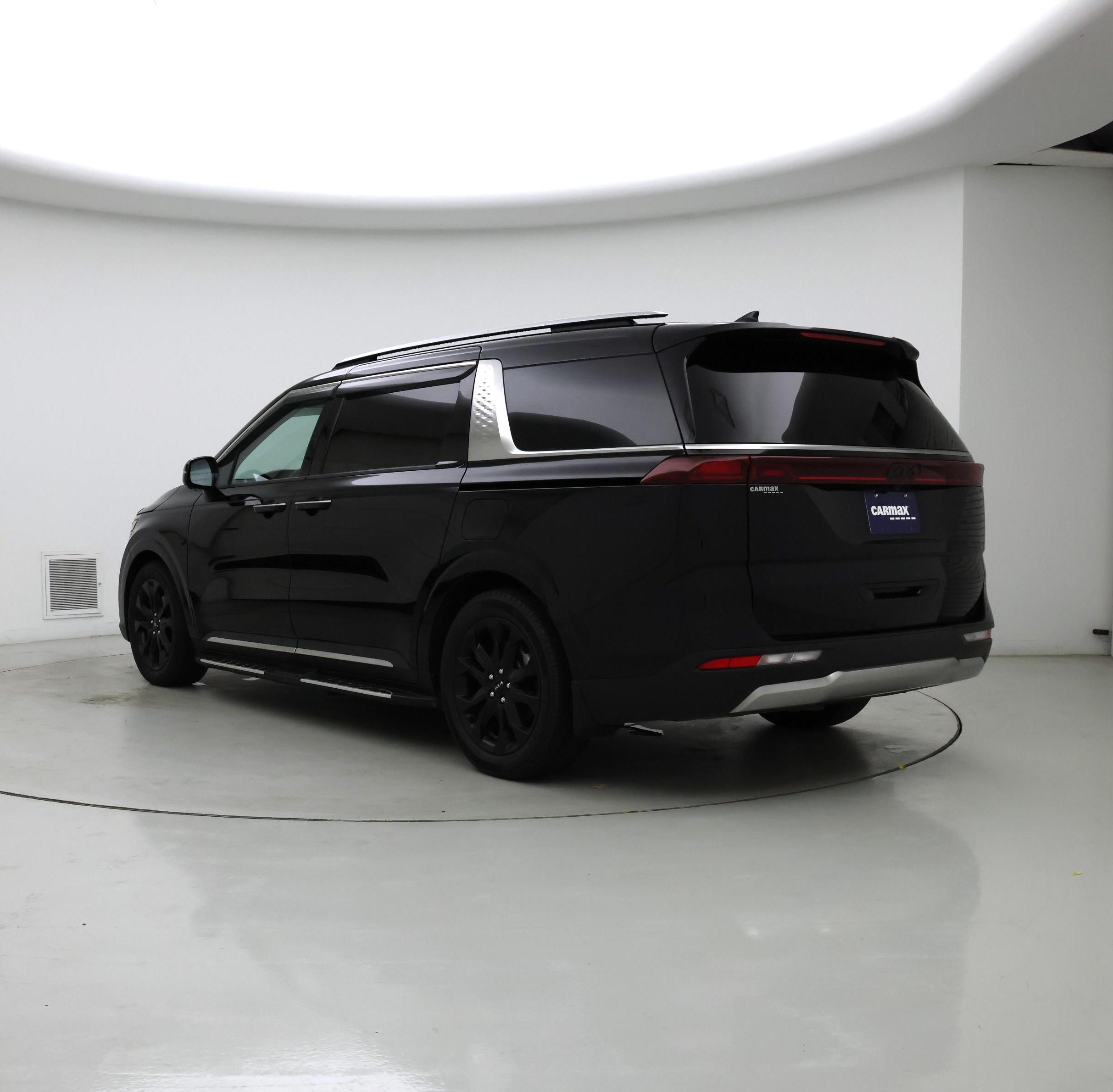 Thumbnail: 2023 Kia Carnival - 2