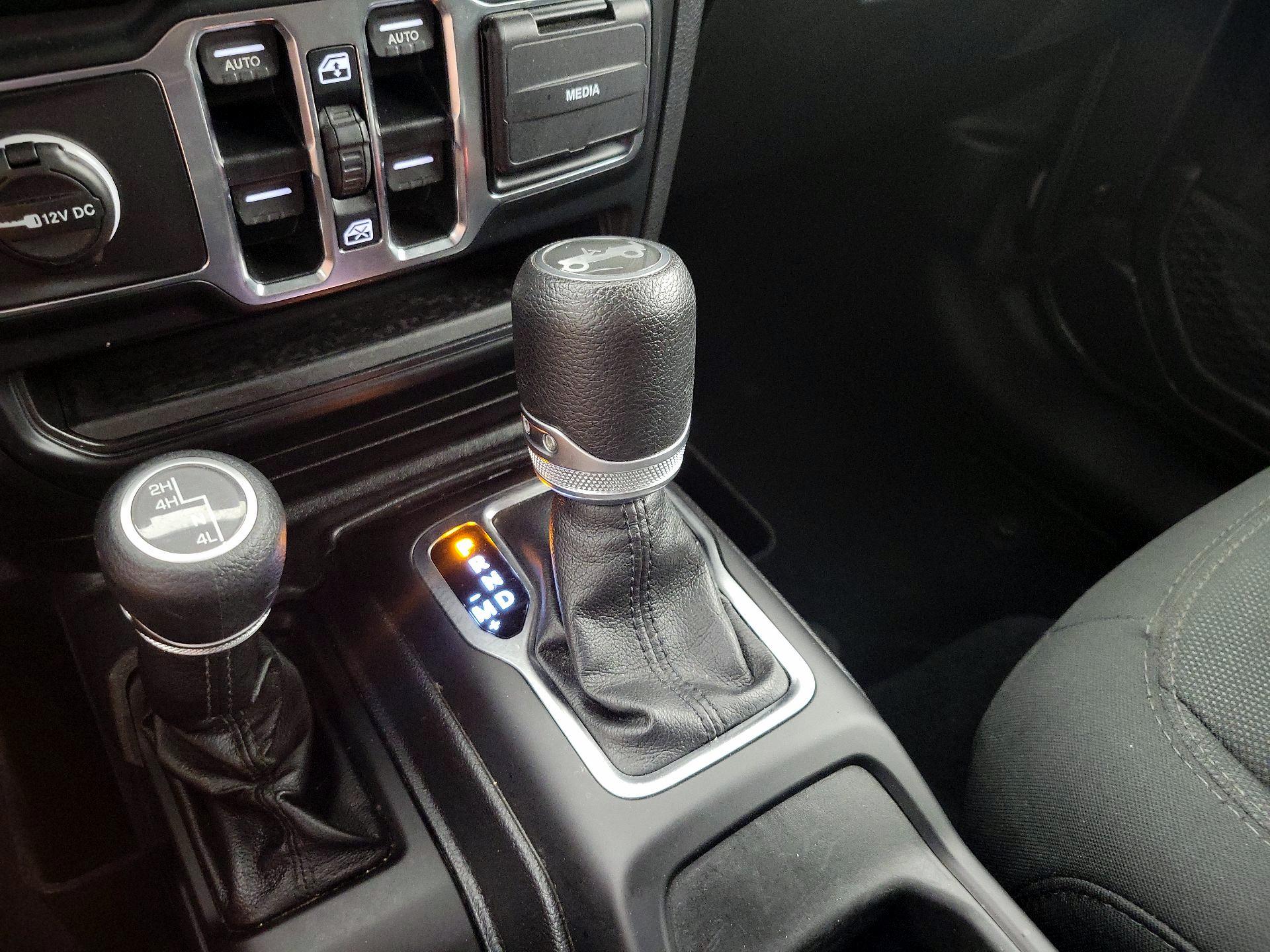 Thumbnail: 2019 Jeep Wrangler - 17