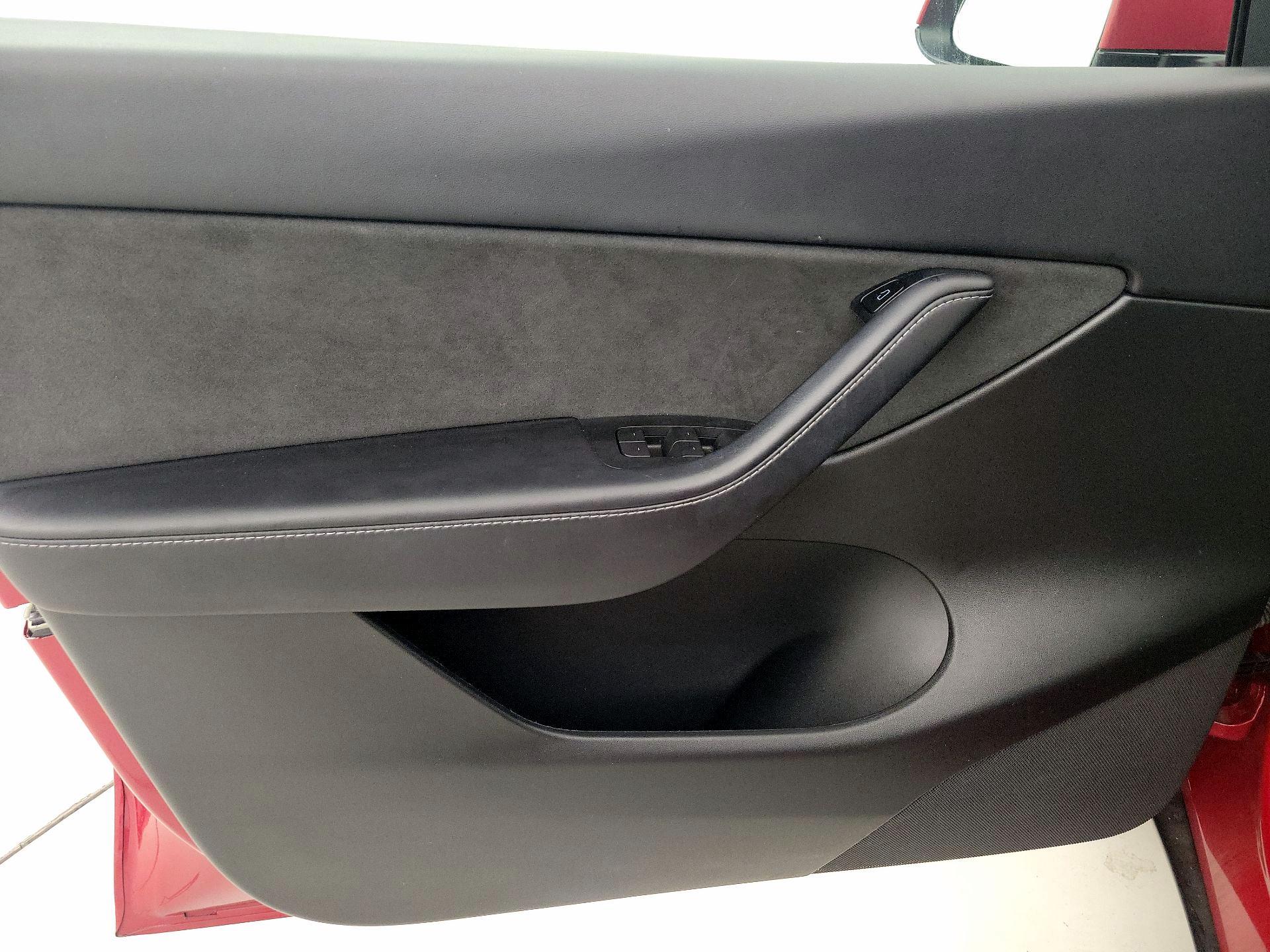 Thumbnail: 2022 Tesla Model Y - 12