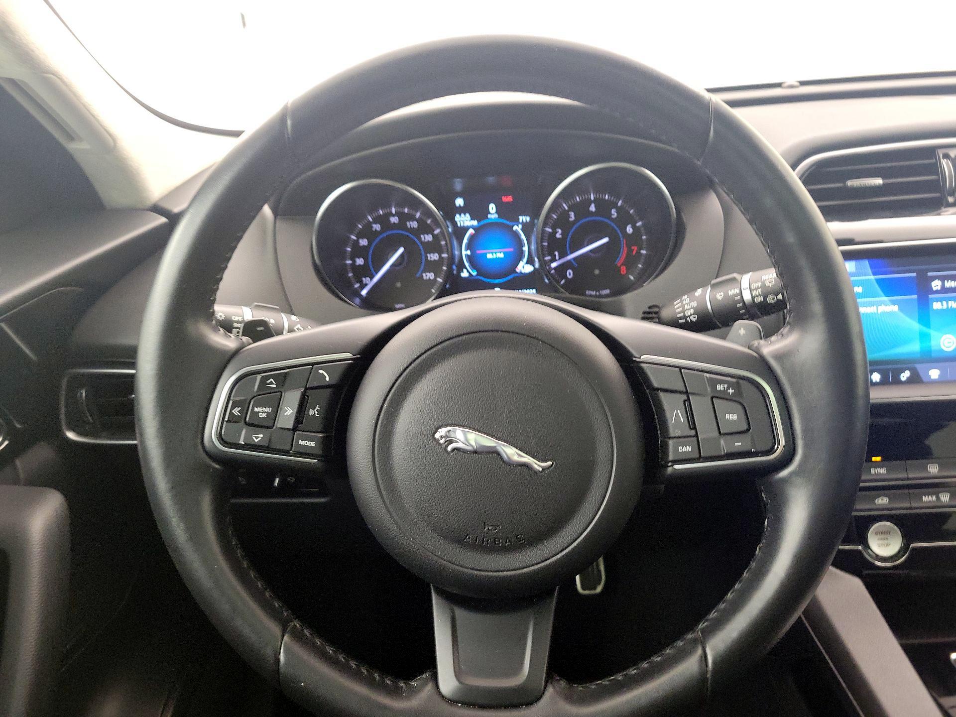 Thumbnail: 2019 Jaguar F-Pace - 10