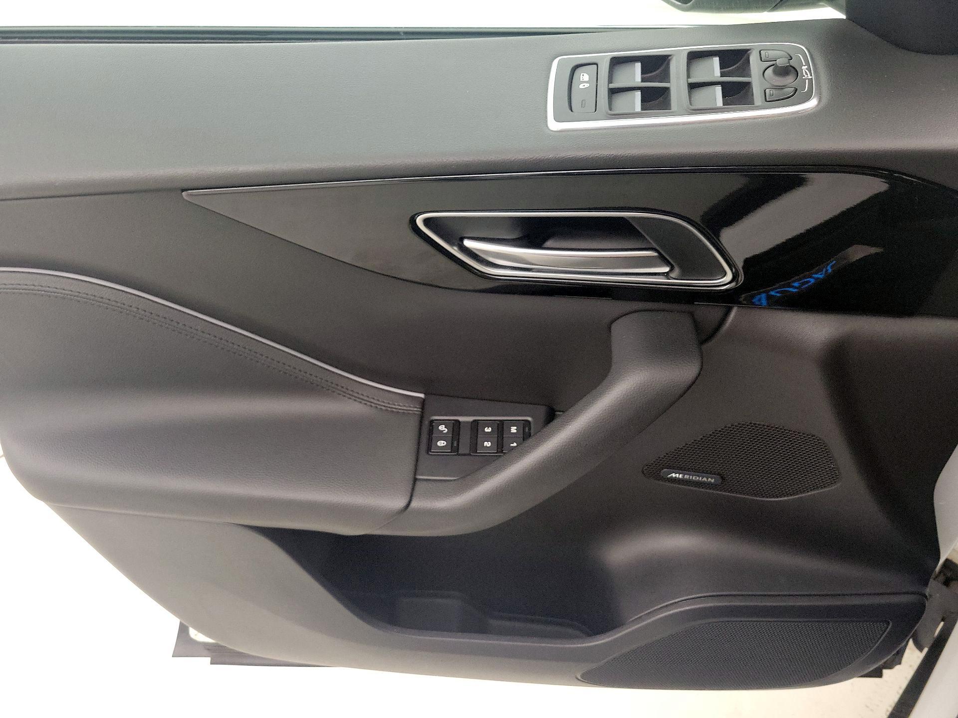Thumbnail: 2019 Jaguar F-Pace - 12