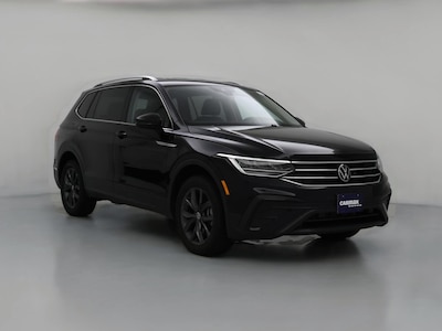 Black 2023 Volkswagen Tiguan SE
