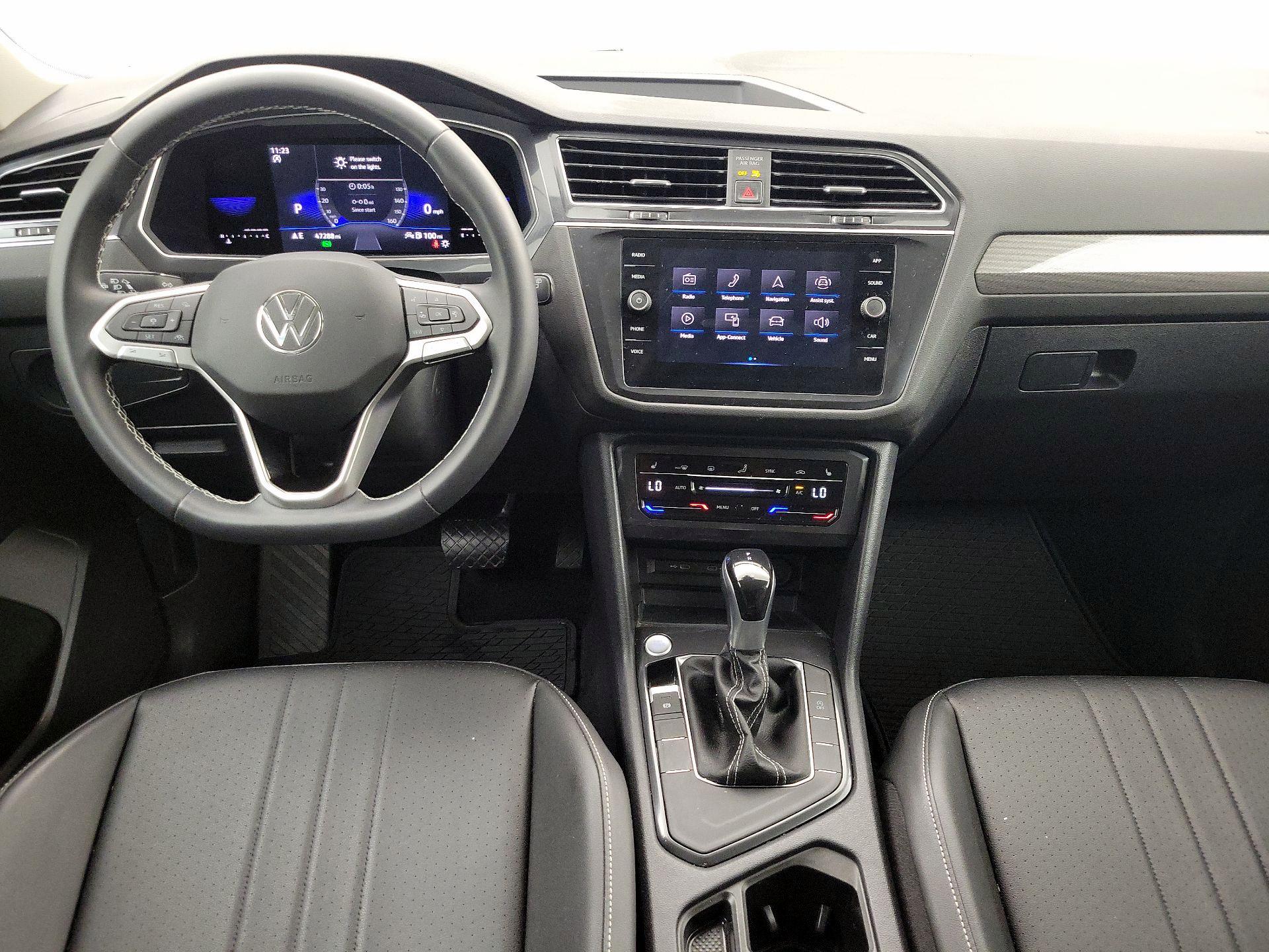 Thumbnail: 2023 Volkswagen Tiguan - 9