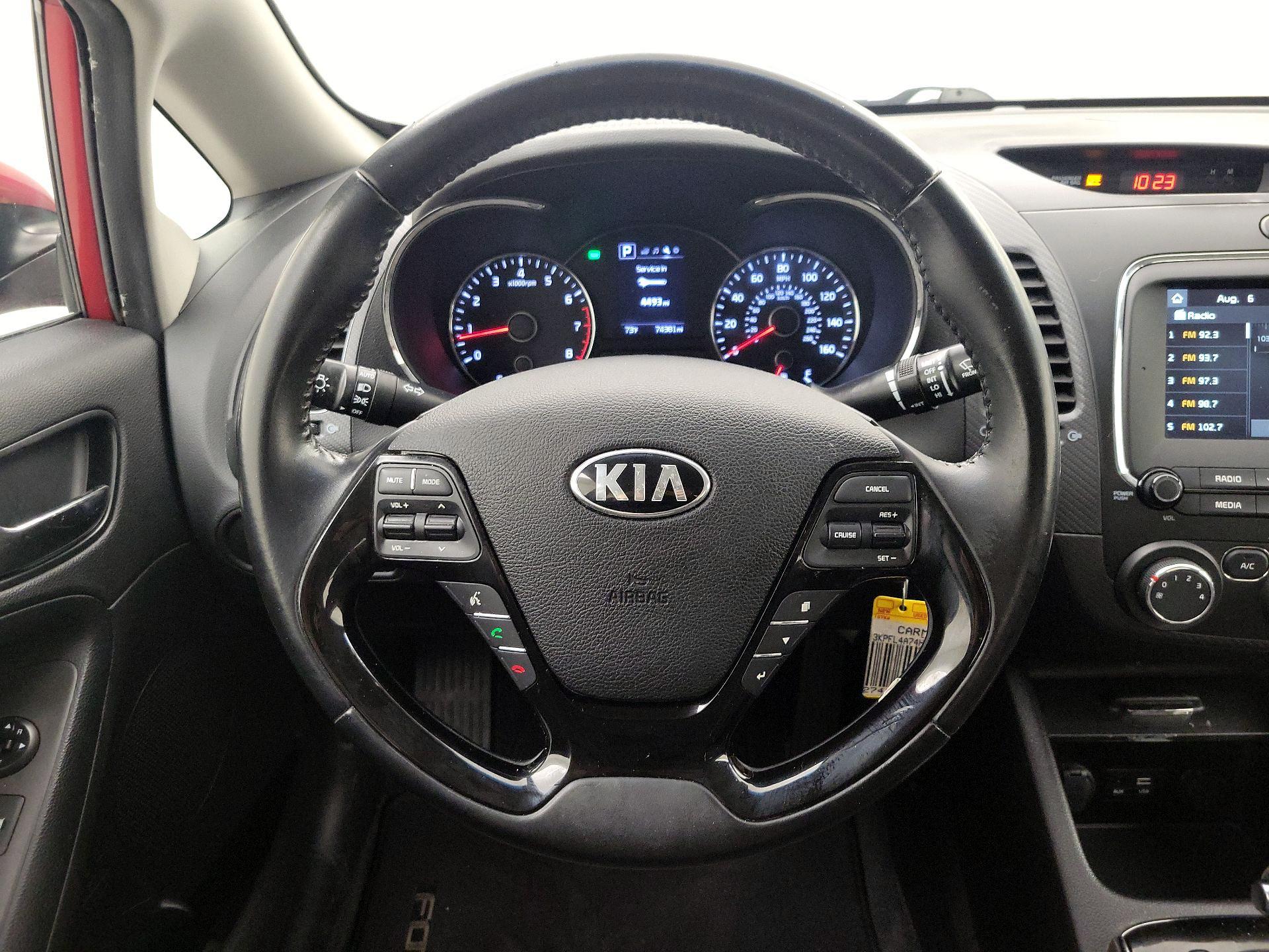 Thumbnail: 2017 Kia Forte - 10