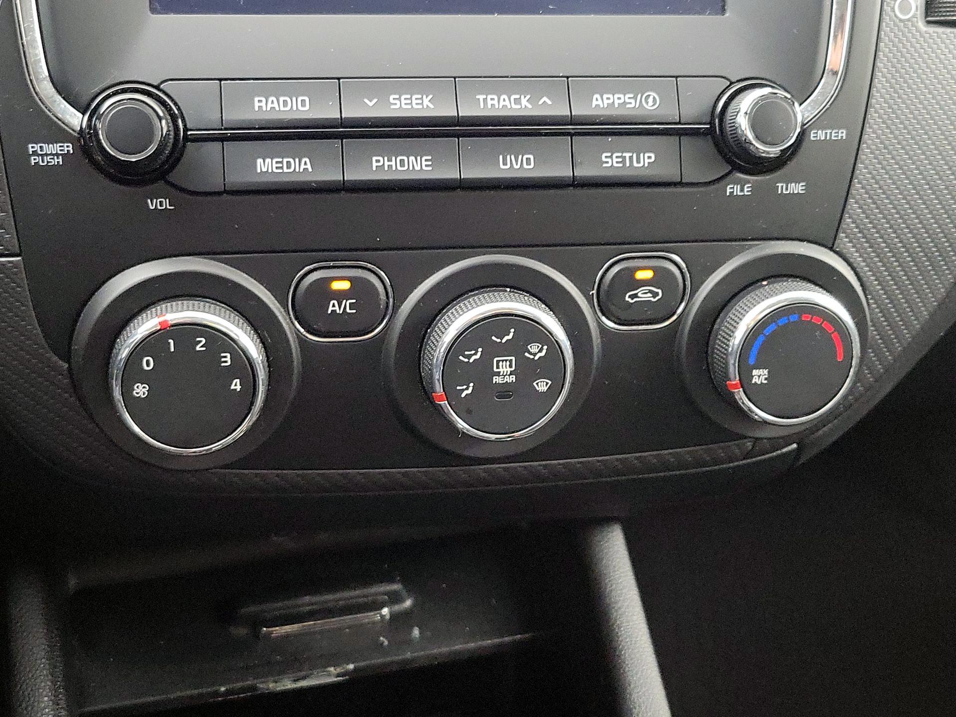Thumbnail: 2017 Kia Forte - 16