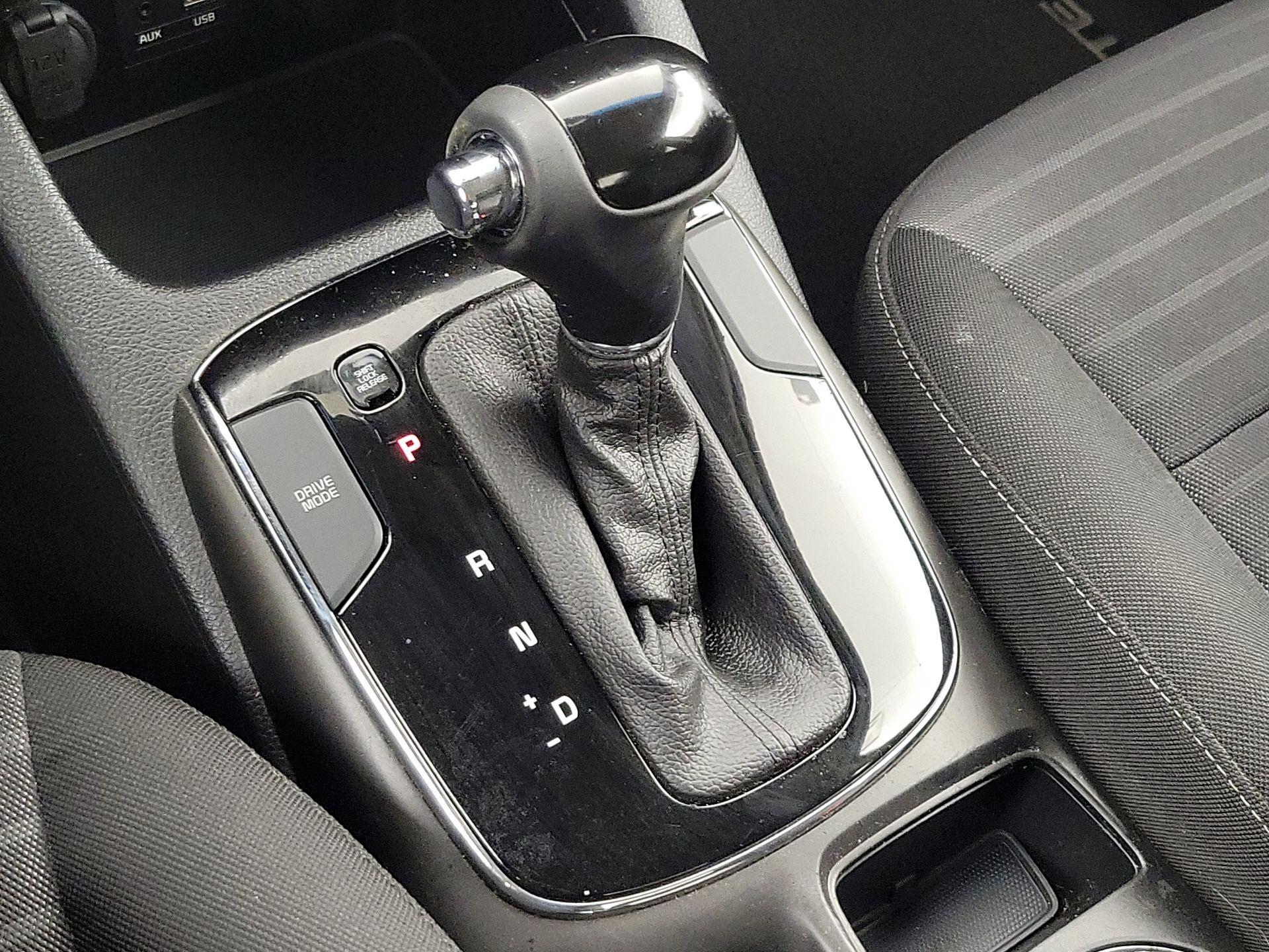 Thumbnail: 2017 Kia Forte - 17