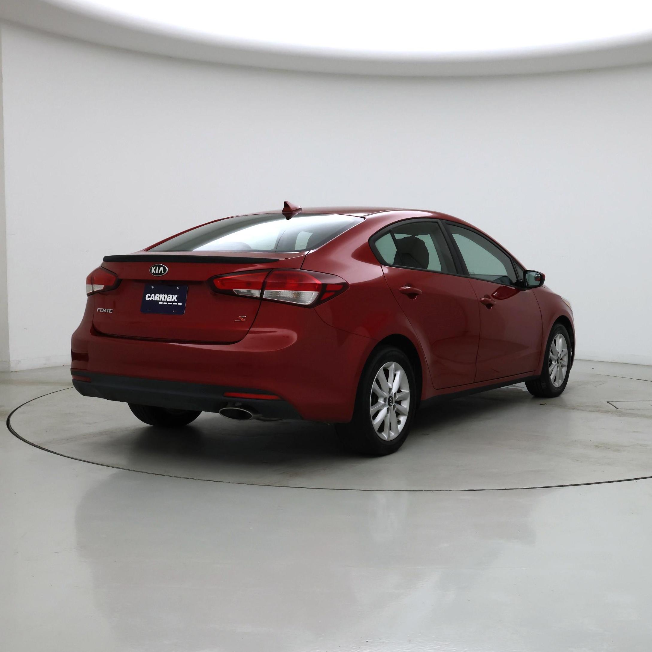 Thumbnail: 2017 Kia Forte - 8