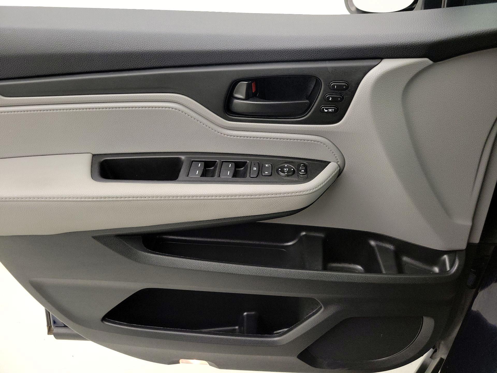 Thumbnail: 2021 Honda Odyssey - 12