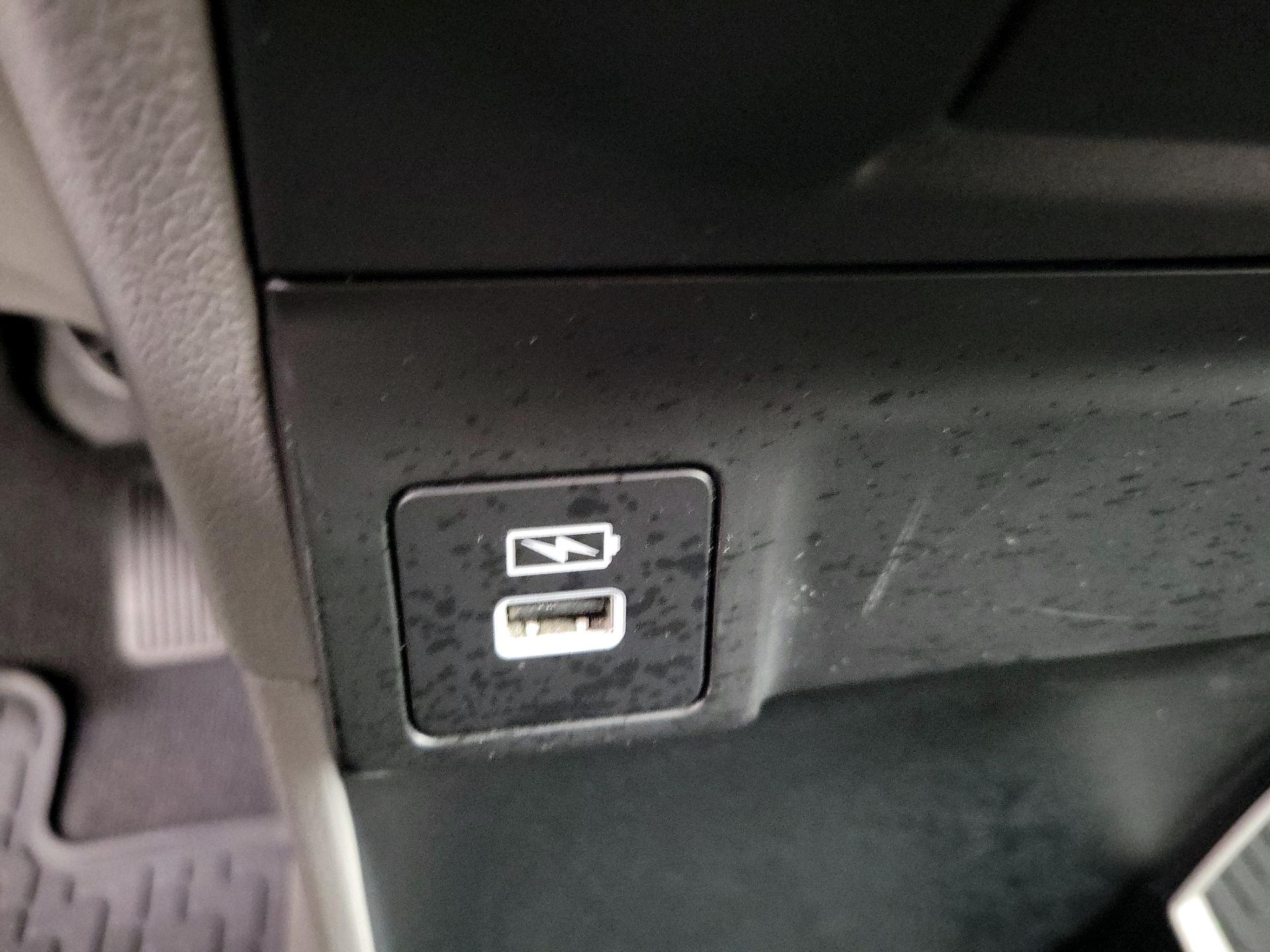 Thumbnail: 2021 Honda Odyssey - 18
