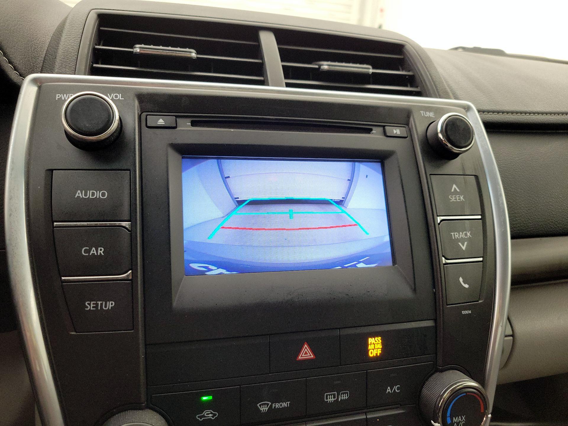 Thumbnail: 2016 Toyota Camry - 14