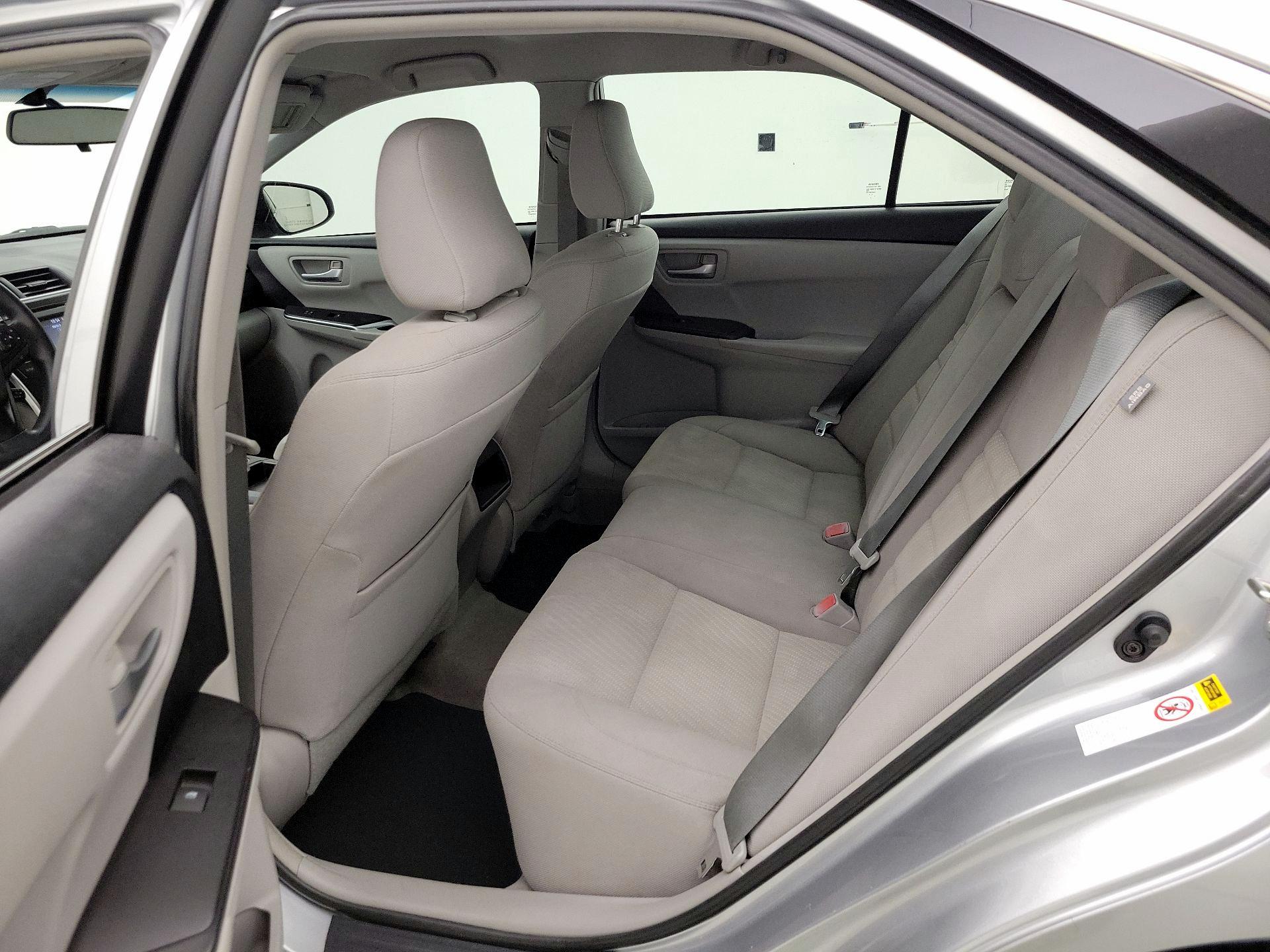 Thumbnail: 2016 Toyota Camry - 19