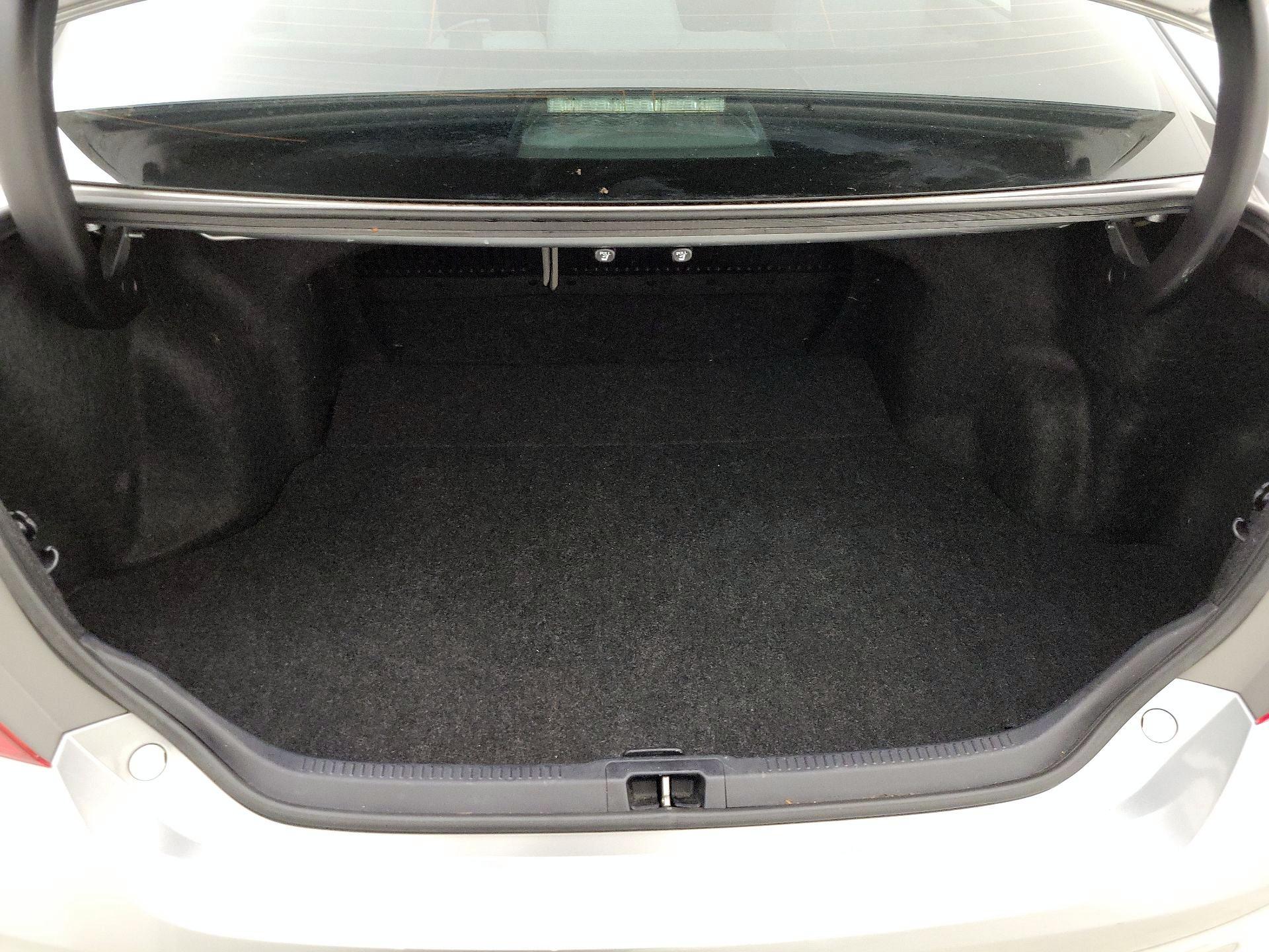 Thumbnail: 2016 Toyota Camry - 20