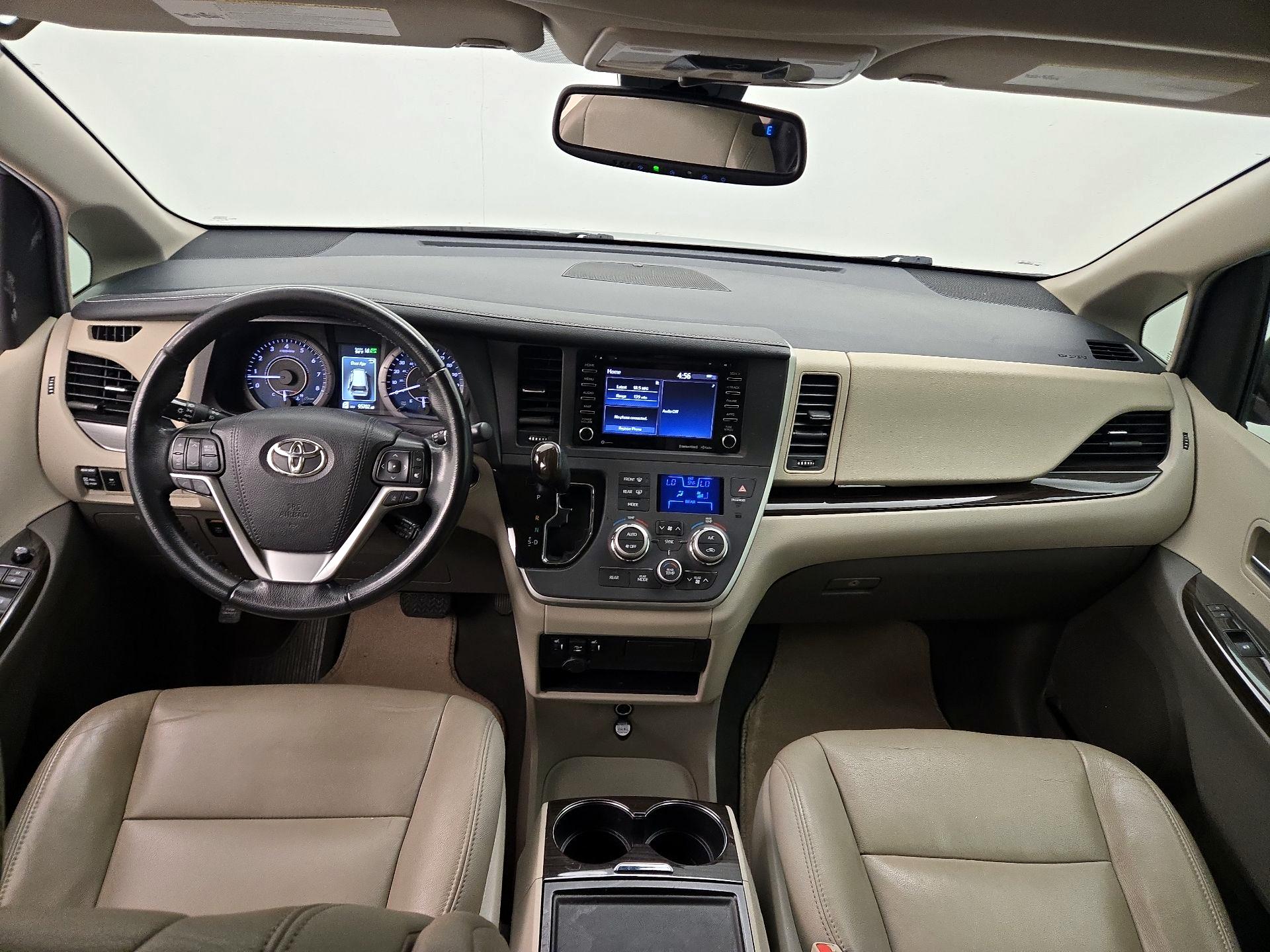 Thumbnail: 2020 Toyota Sienna - 9