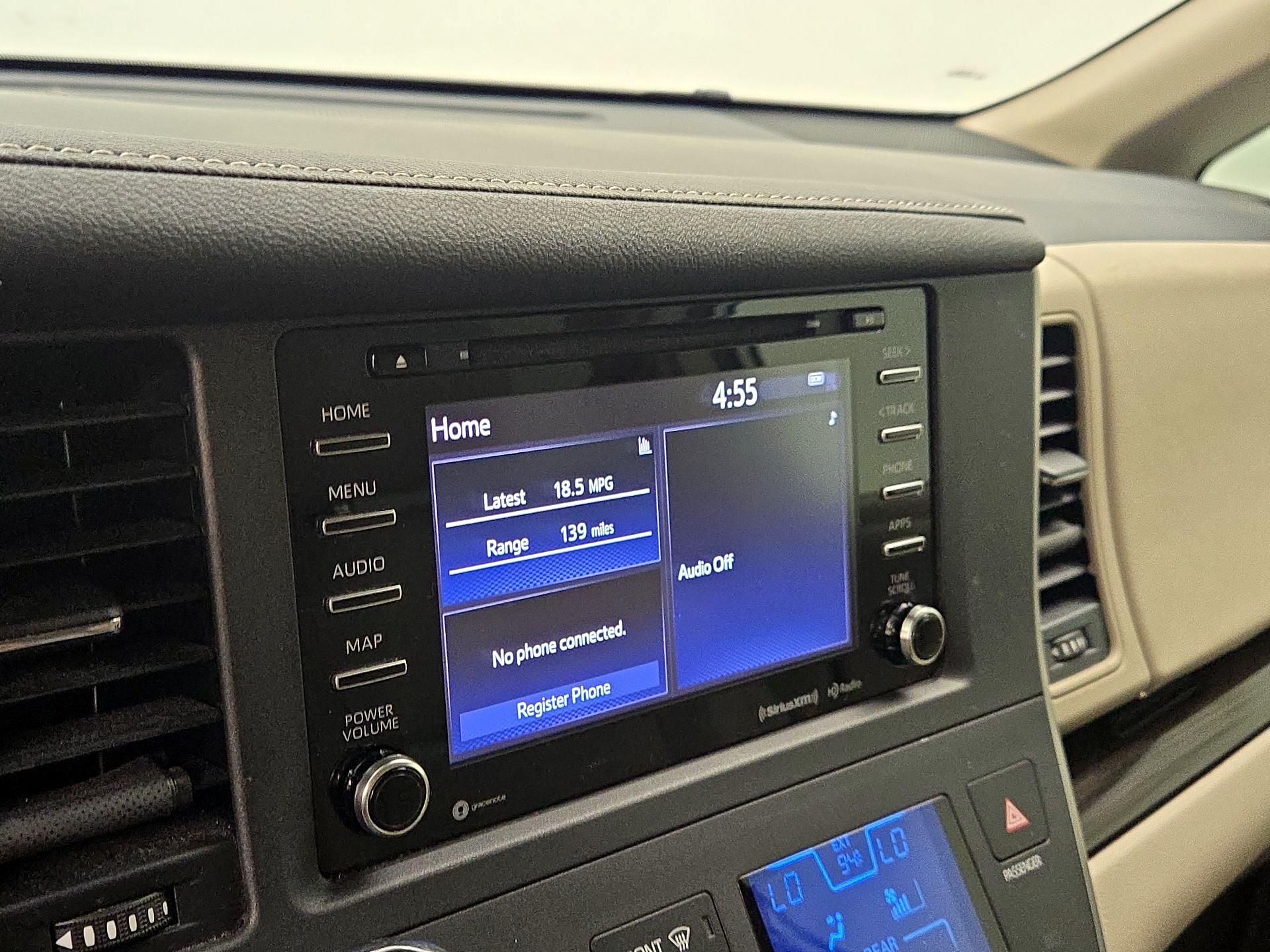 Thumbnail: 2020 Toyota Sienna - 15