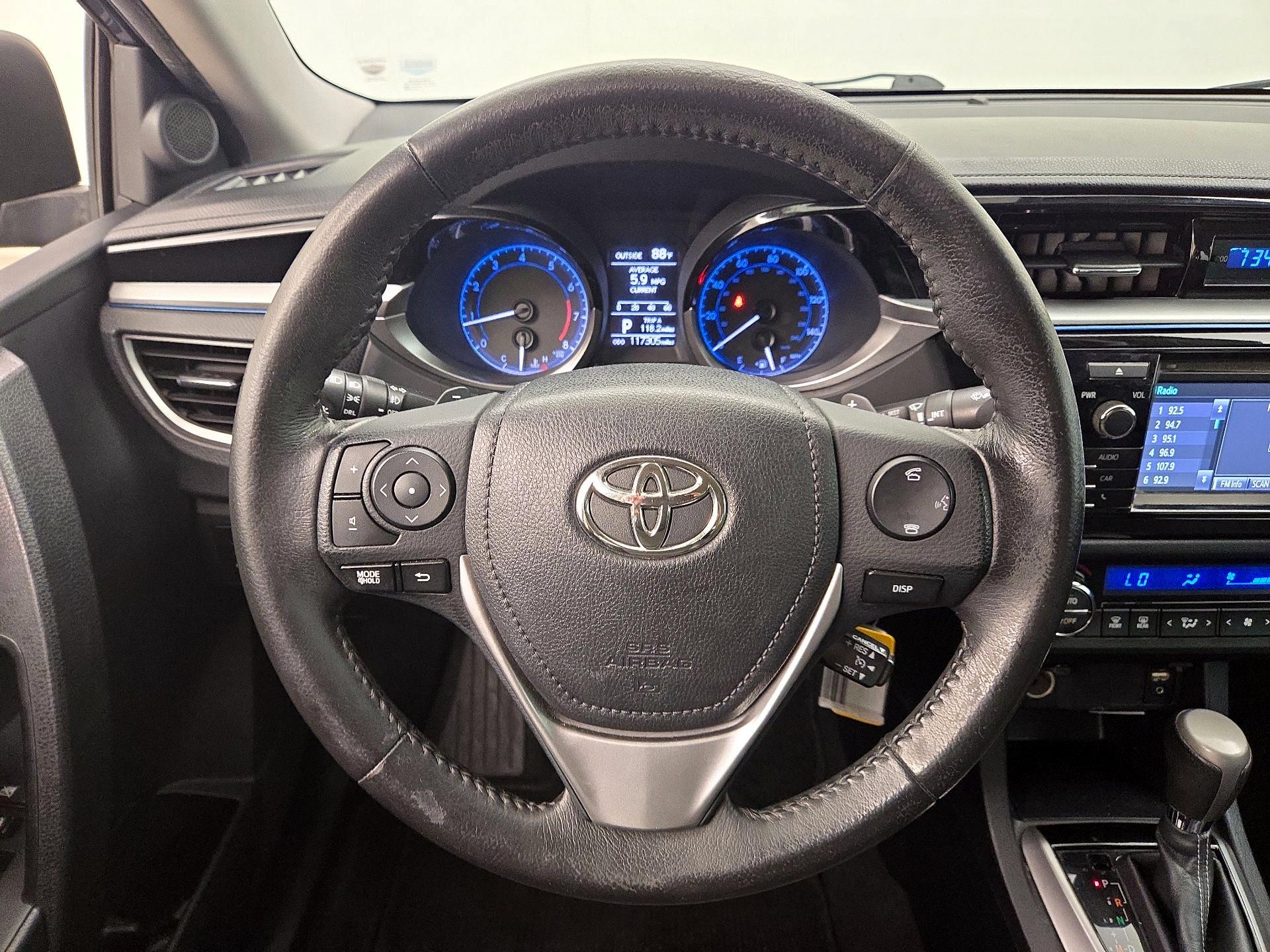 Thumbnail: 2015 Toyota Corolla - 10