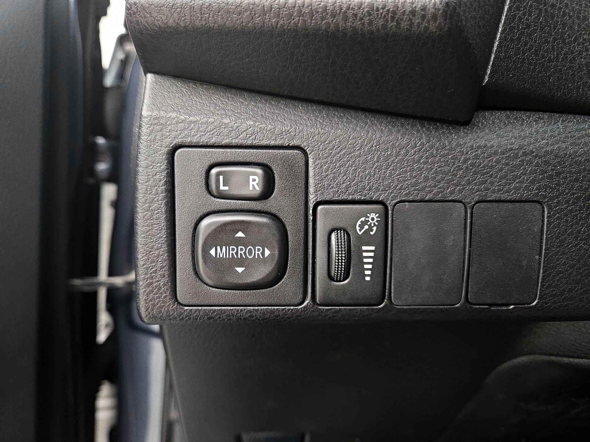 Thumbnail: 2015 Toyota Corolla - 13