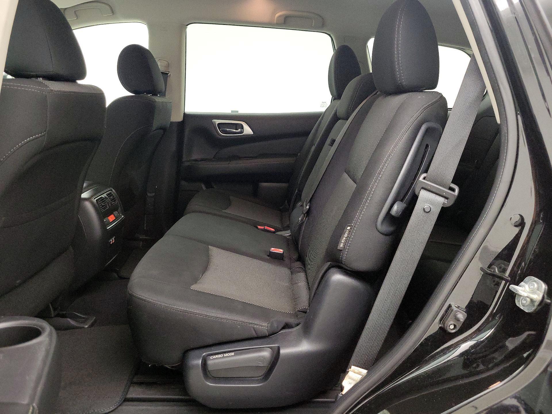 Thumbnail: 2020 Nissan Pathfinder - 19