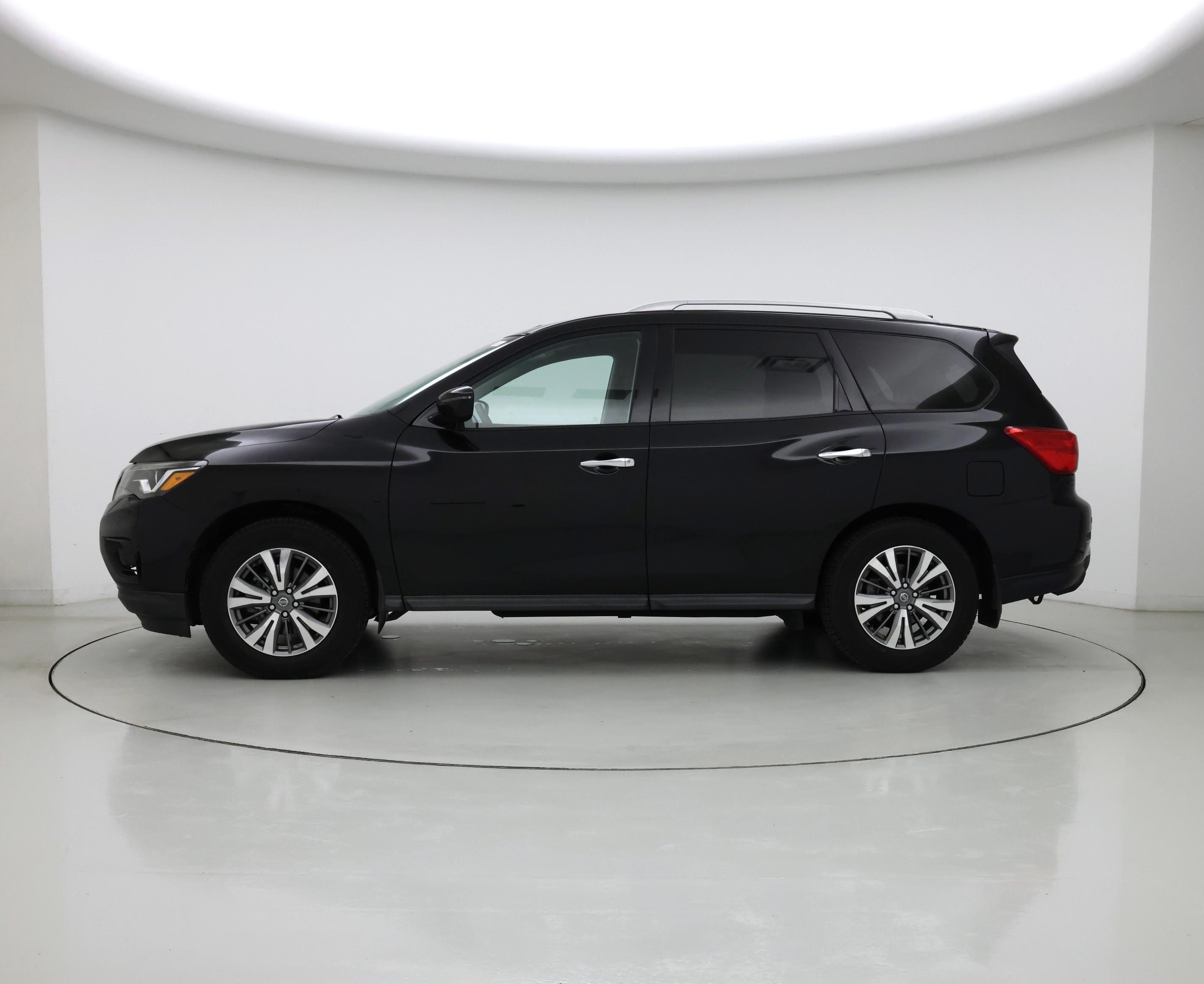 Thumbnail: 2020 Nissan Pathfinder - 3