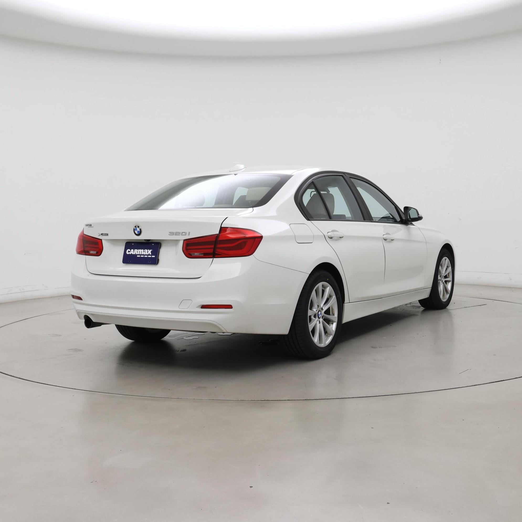 Thumbnail: 2018 BMW 3 Series - 8