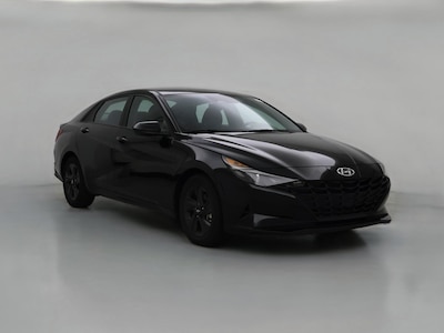 Black 2023 Hyundai Elantra SEL