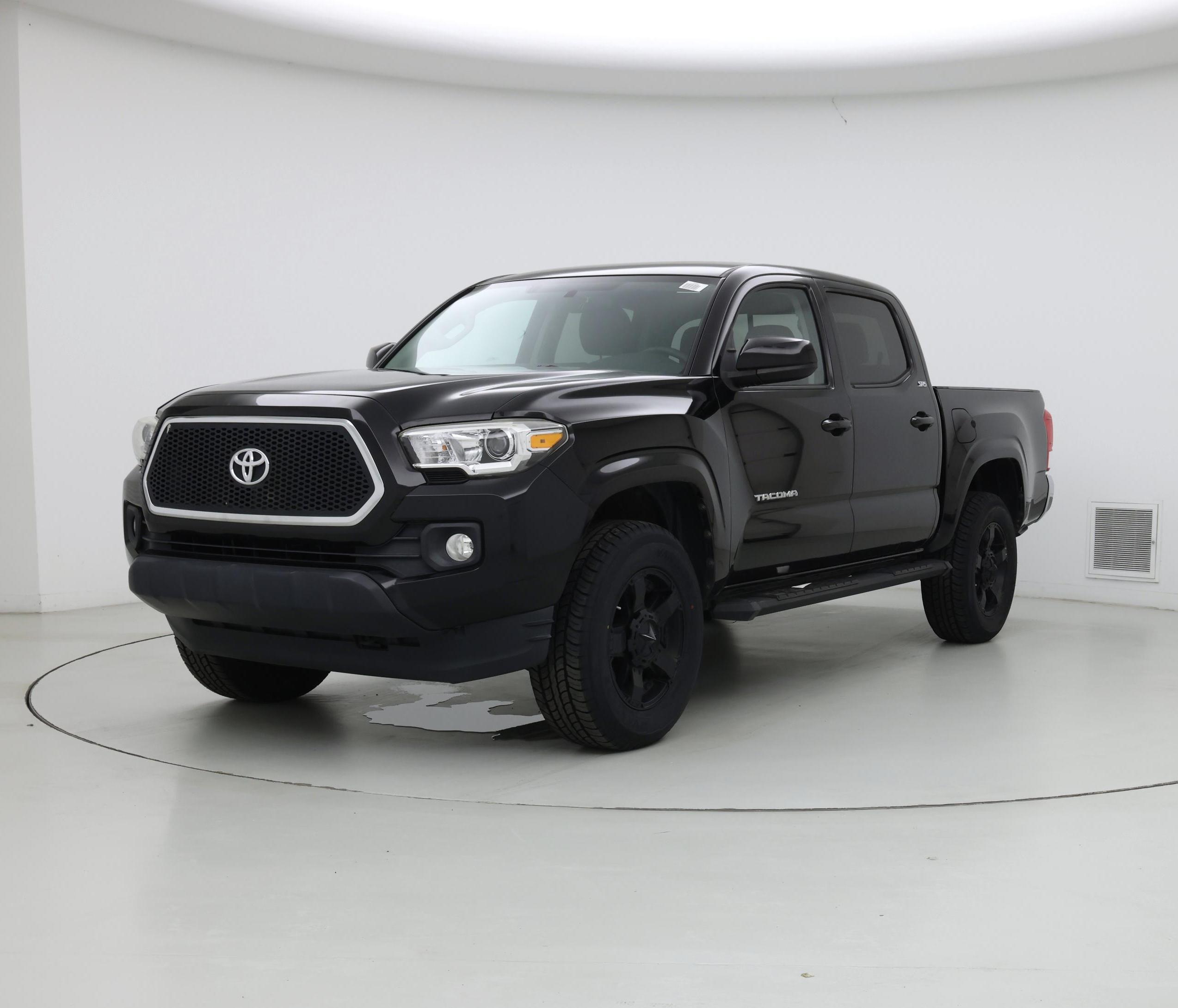 Thumbnail: 2017 Toyota Tacoma - 4