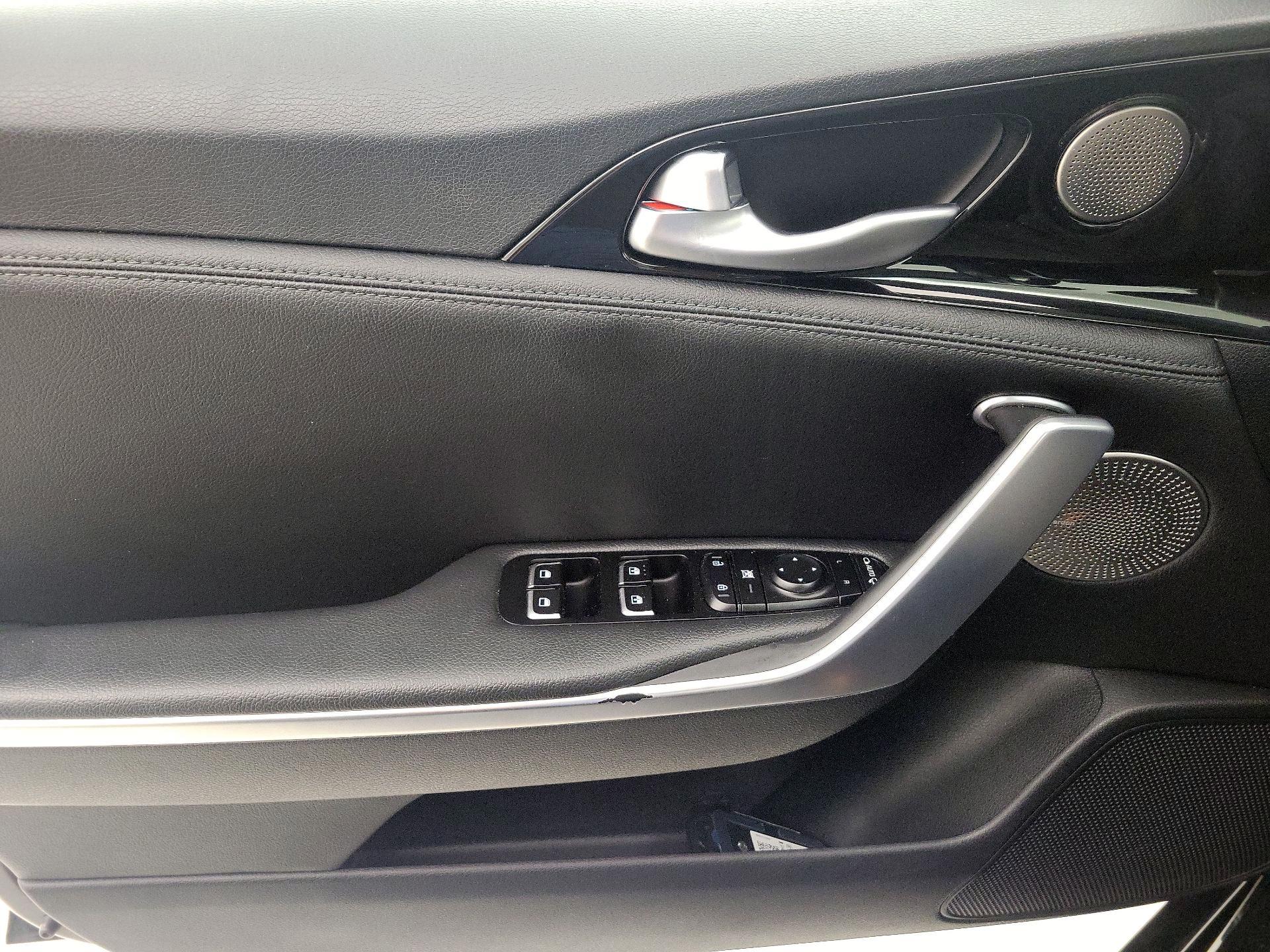 Thumbnail: 2019 Kia Stinger - 12