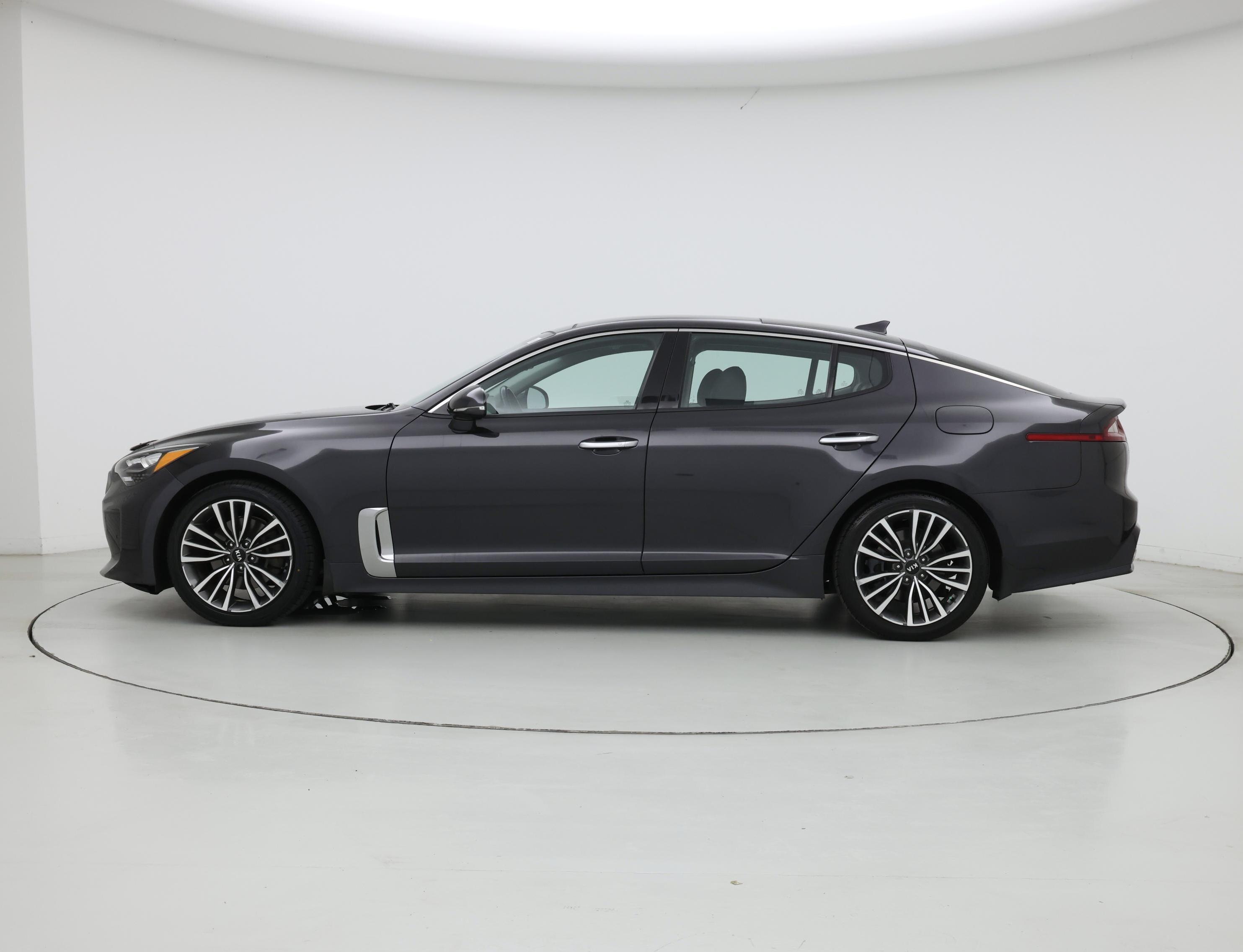 Thumbnail: 2019 Kia Stinger - 3